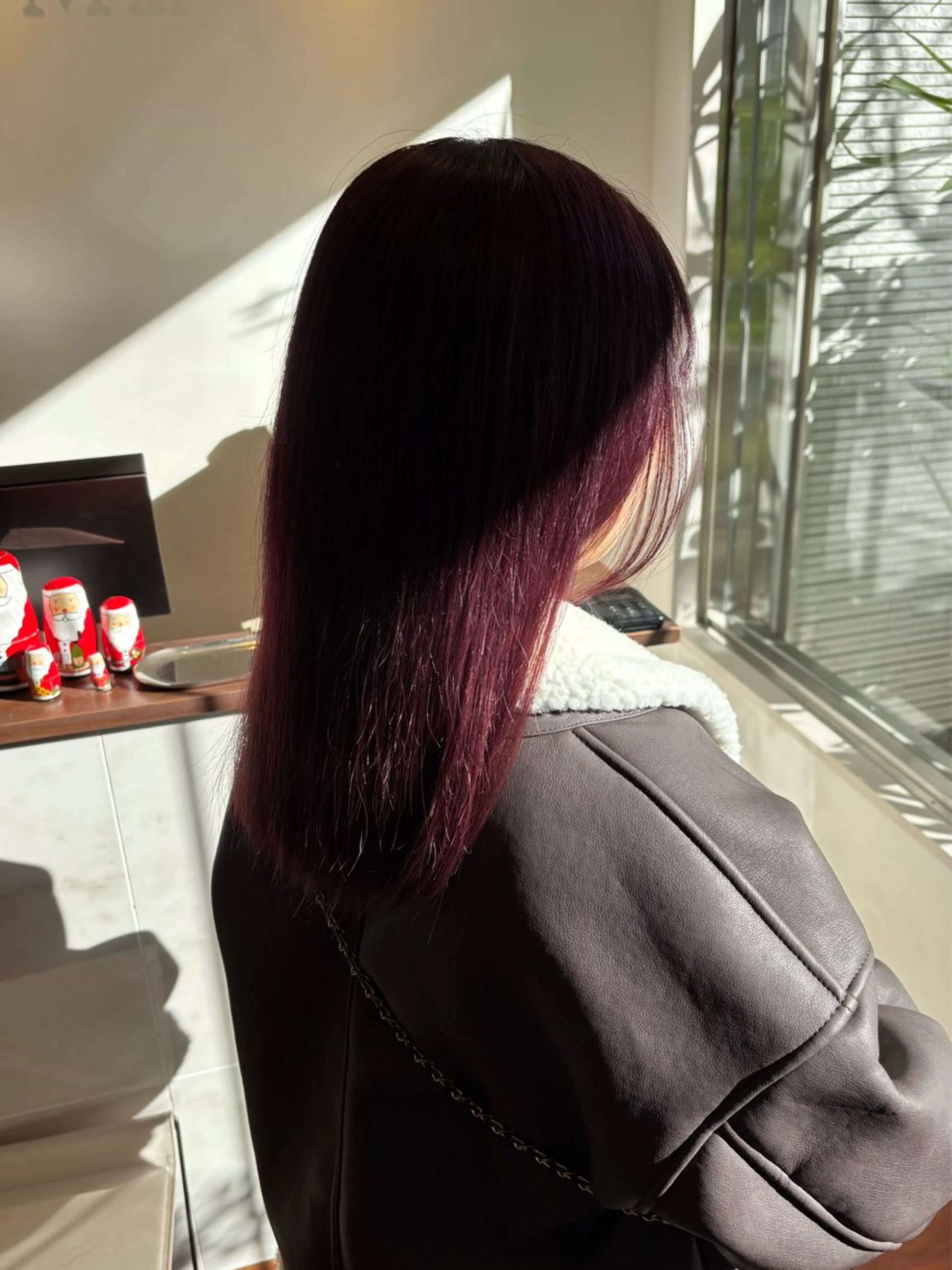 ミディアム カラー ボルドーカラー 🌟当日予約OK🌟 西野楓加のヘアスタイル