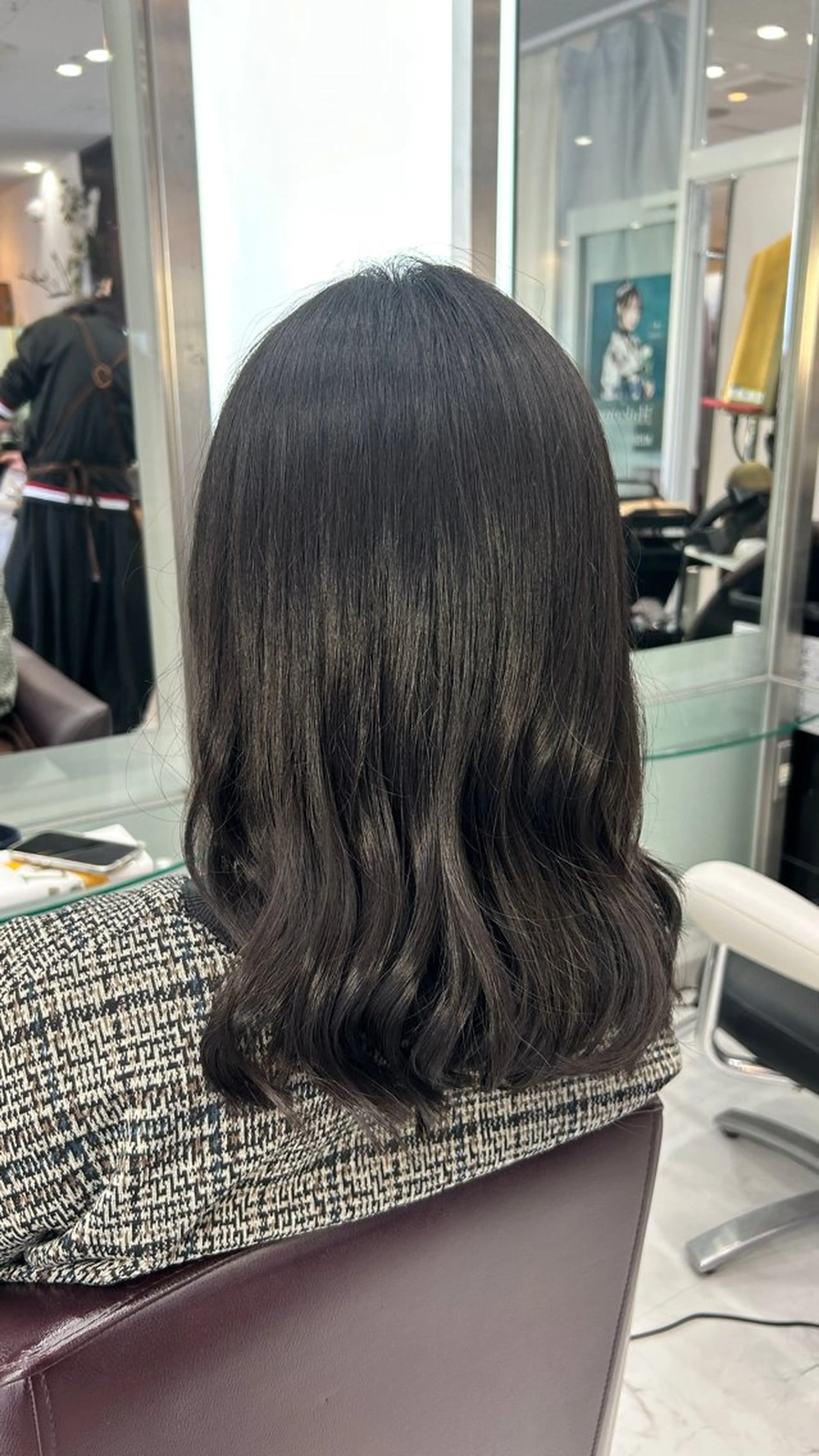 セミロング 保科 椎奈のヘアスタイル