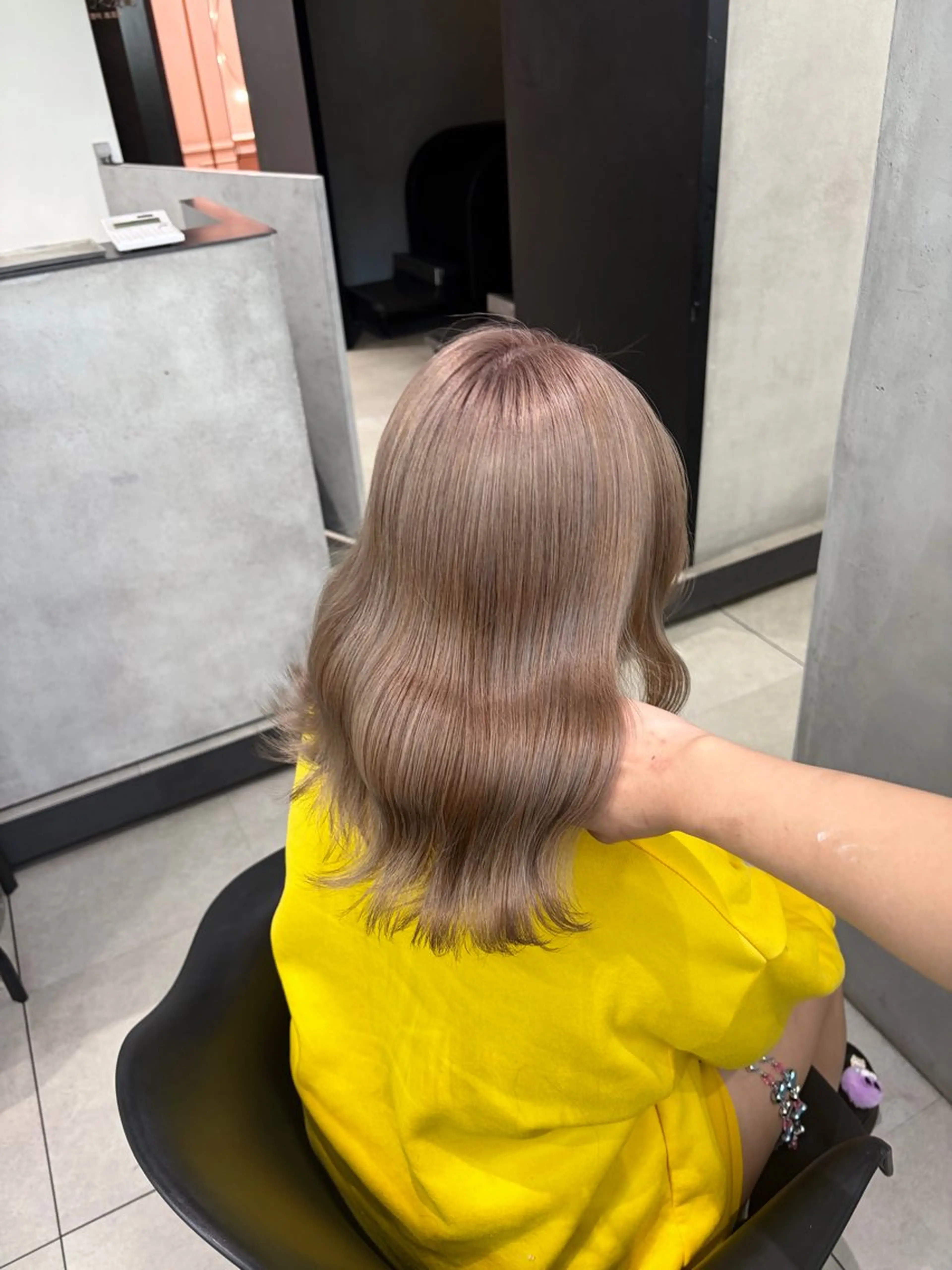 カラー offwhite Nano🪩🧡のヘアスタイル