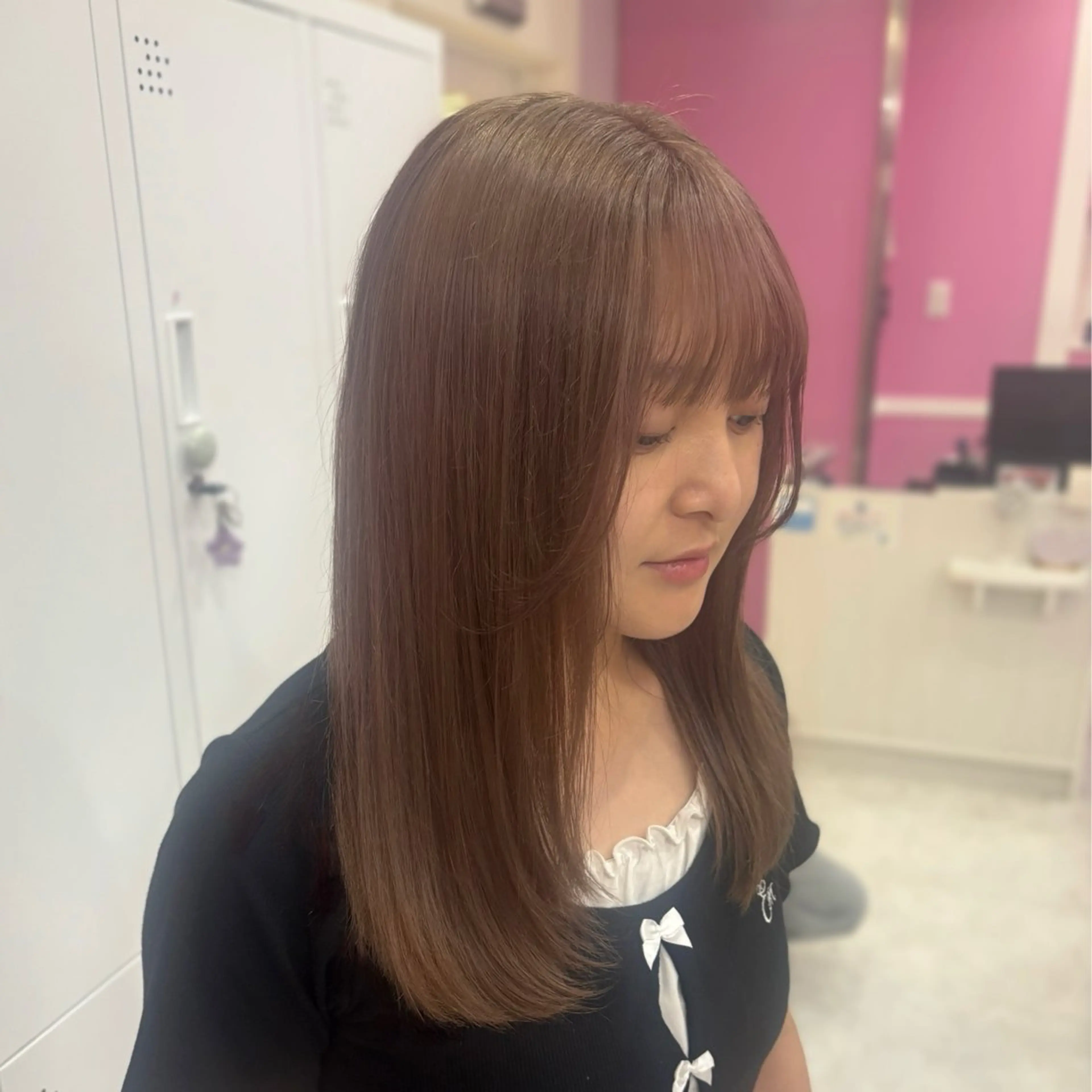 カラー 伊藤 綾のヘアスタイル