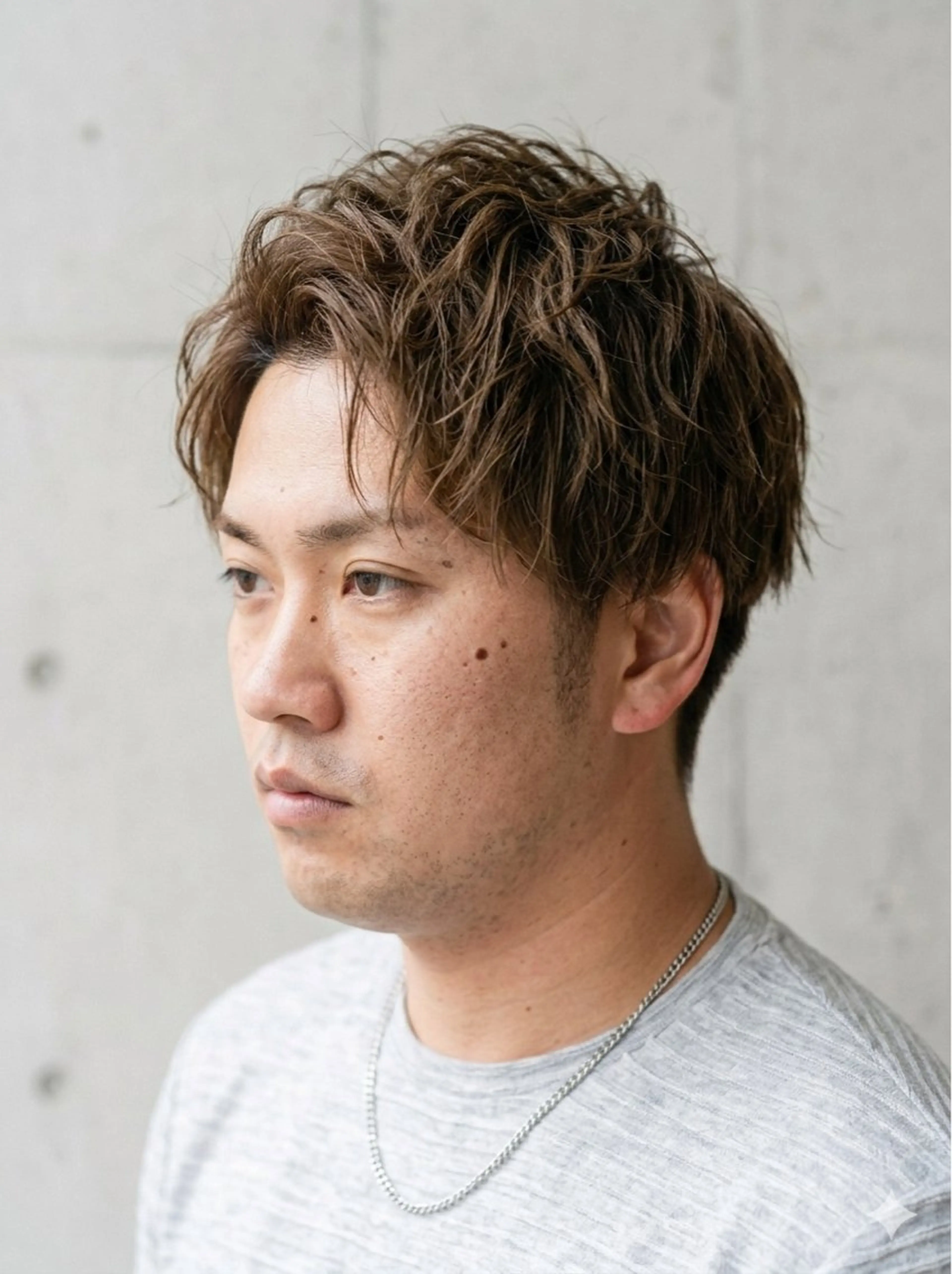 ショート カラー メンズ アップバング 刈り上げ ショートヘア カット ヘアカラー 大人メンズパーマ /石川瑠青のヘアスタイル