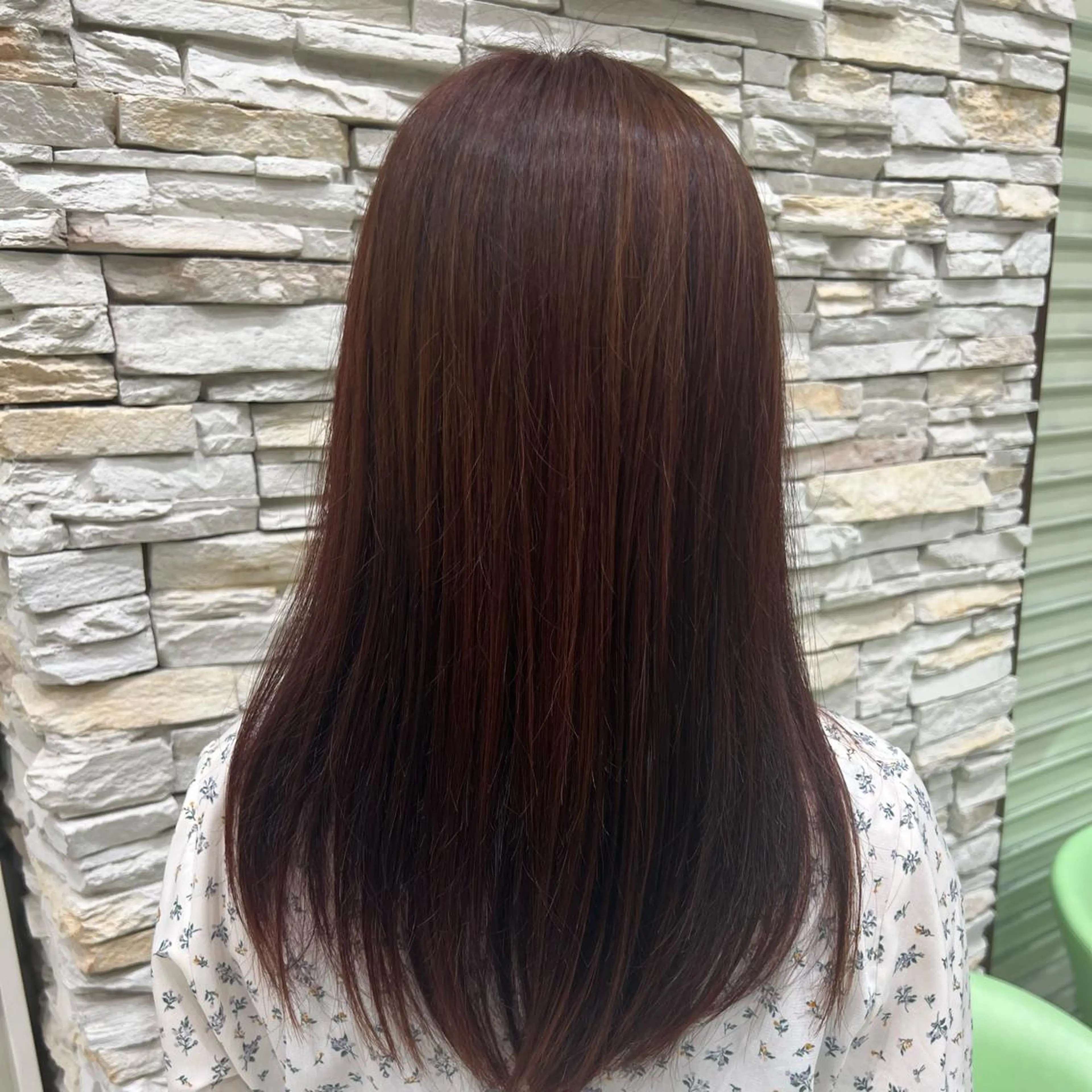 ロング カラー ハイトーン／透明感 カラー Mioのヘアスタイル