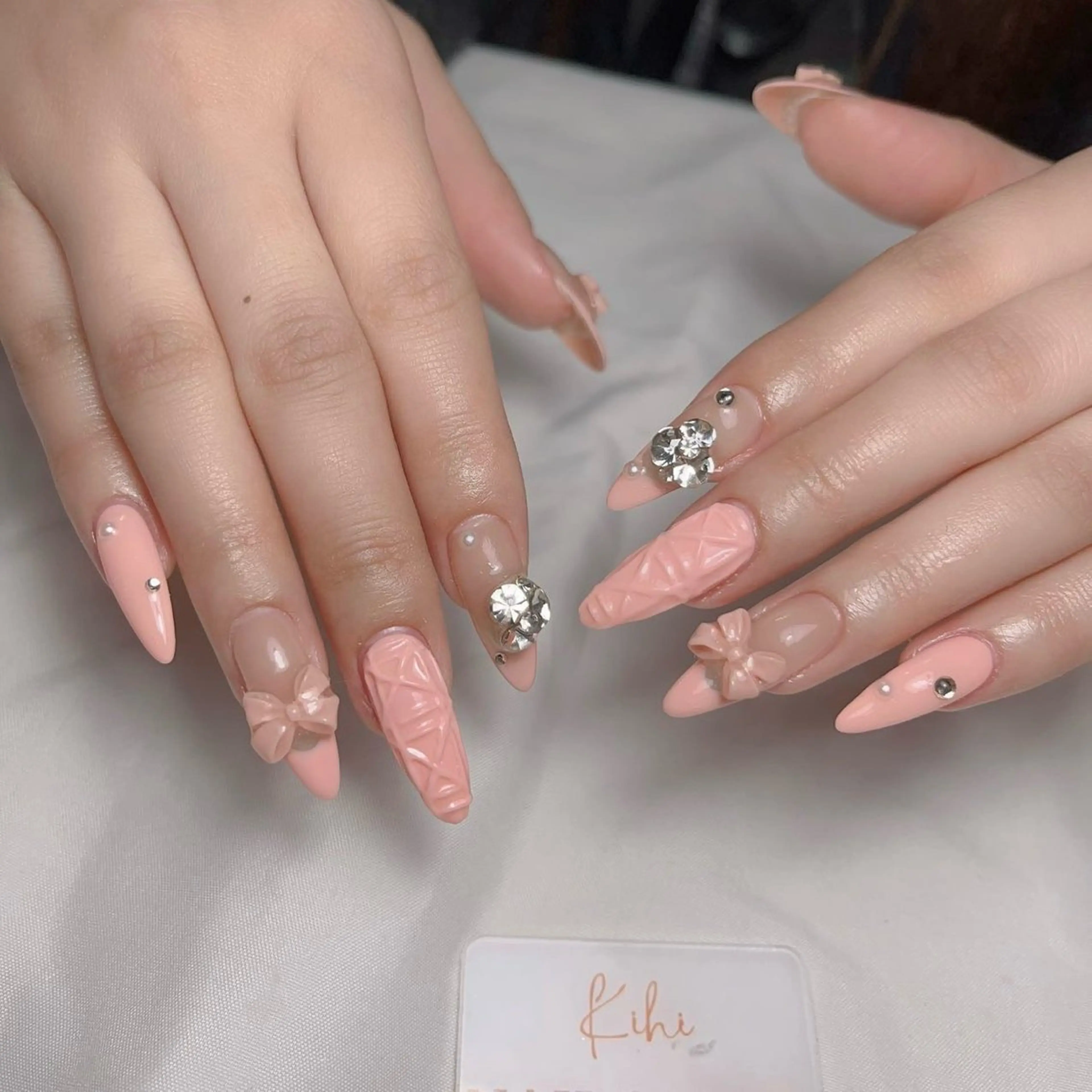 ネイル アートネイル フレンチネイル ジェルネイル グラデーション 韓国ネイル ハンドネイル 💕鈴木ユリ パラジェル/オフ無料のネイルデザイン