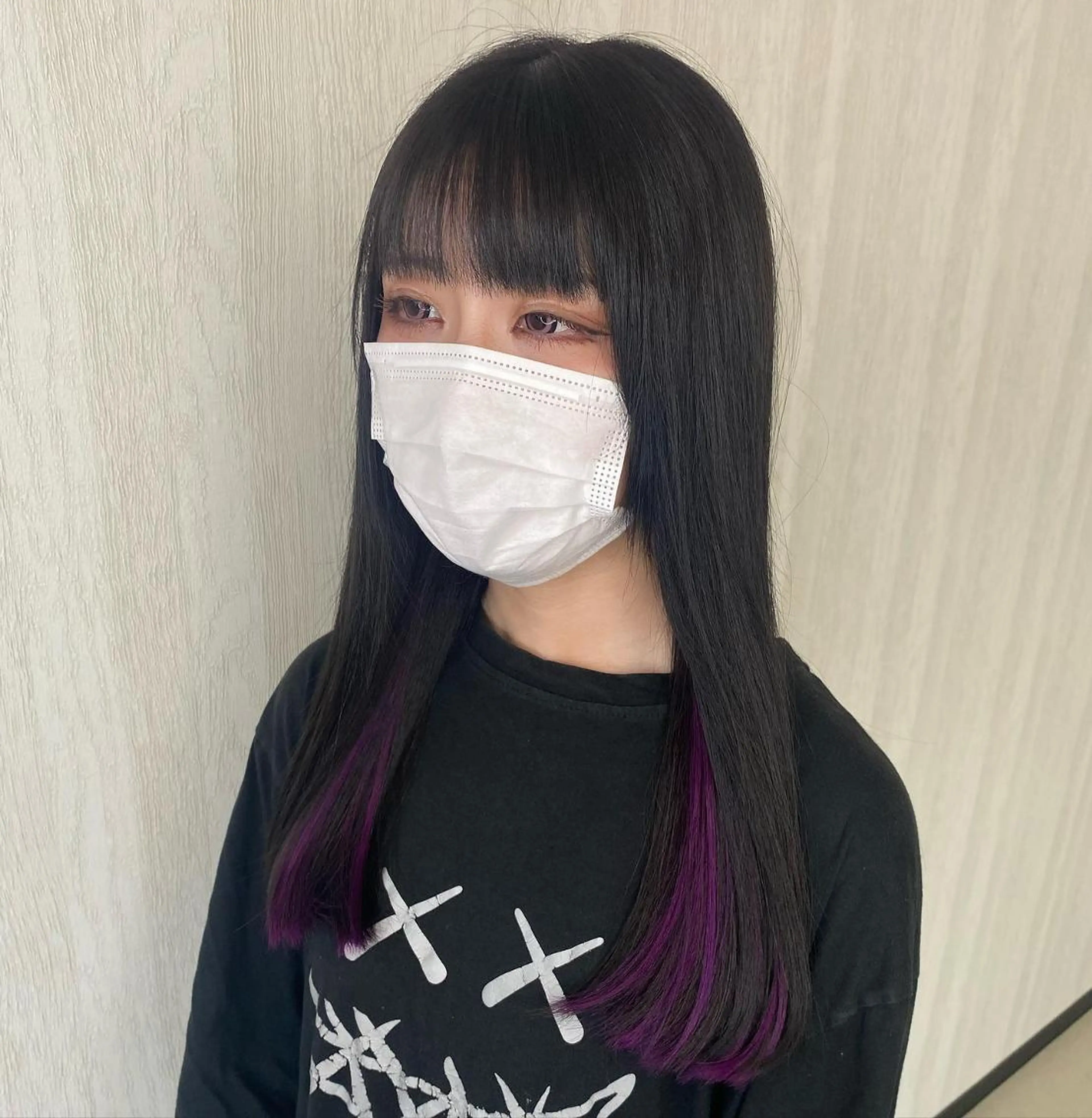 ロング カラー シールエクステ 黒髪 ブルーカラー ブルーブラック インナーカラー UNDER vr 【アンダーバー】のヘアスタイル