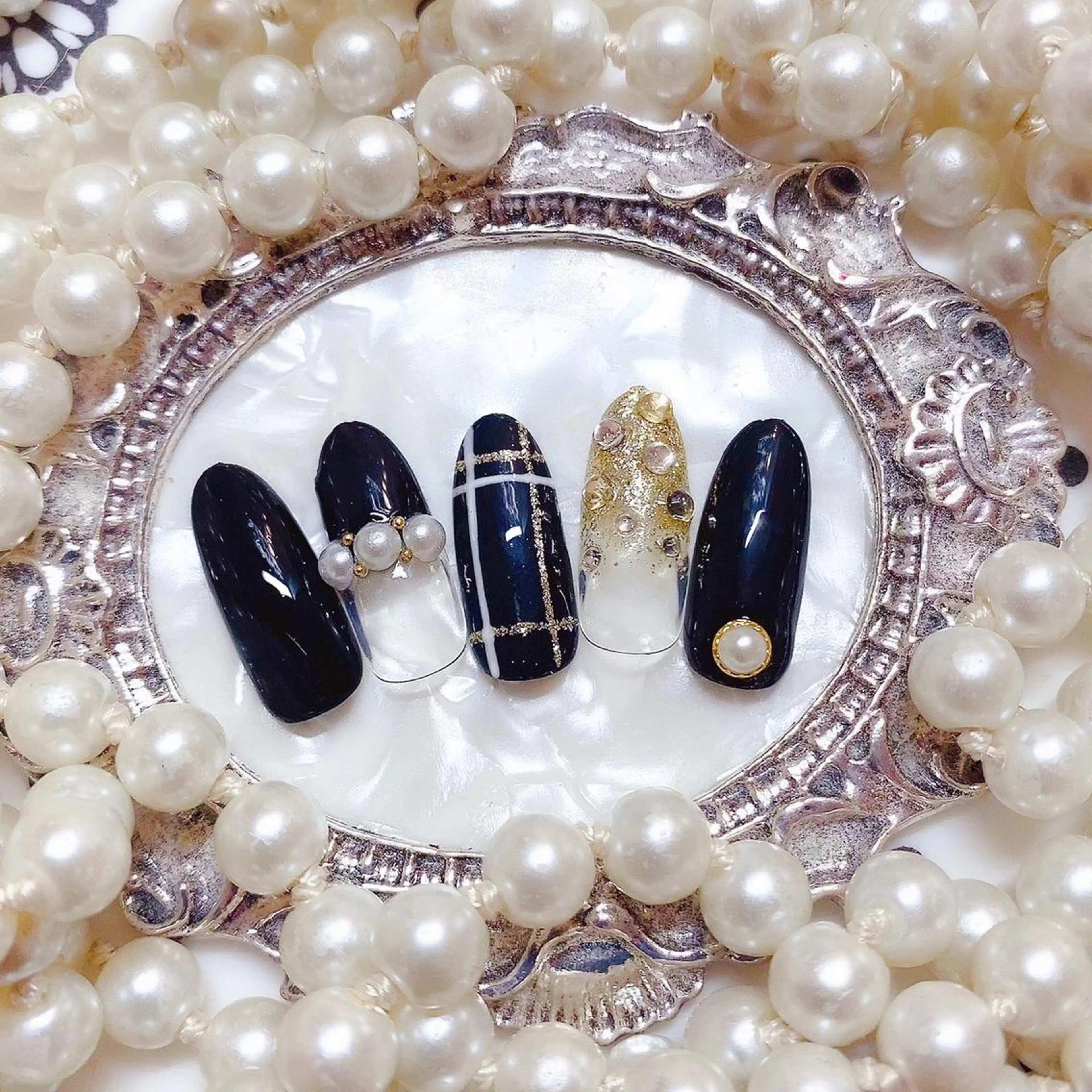 ネイル ハンドネイル マジック ミラーのネイルデザイン