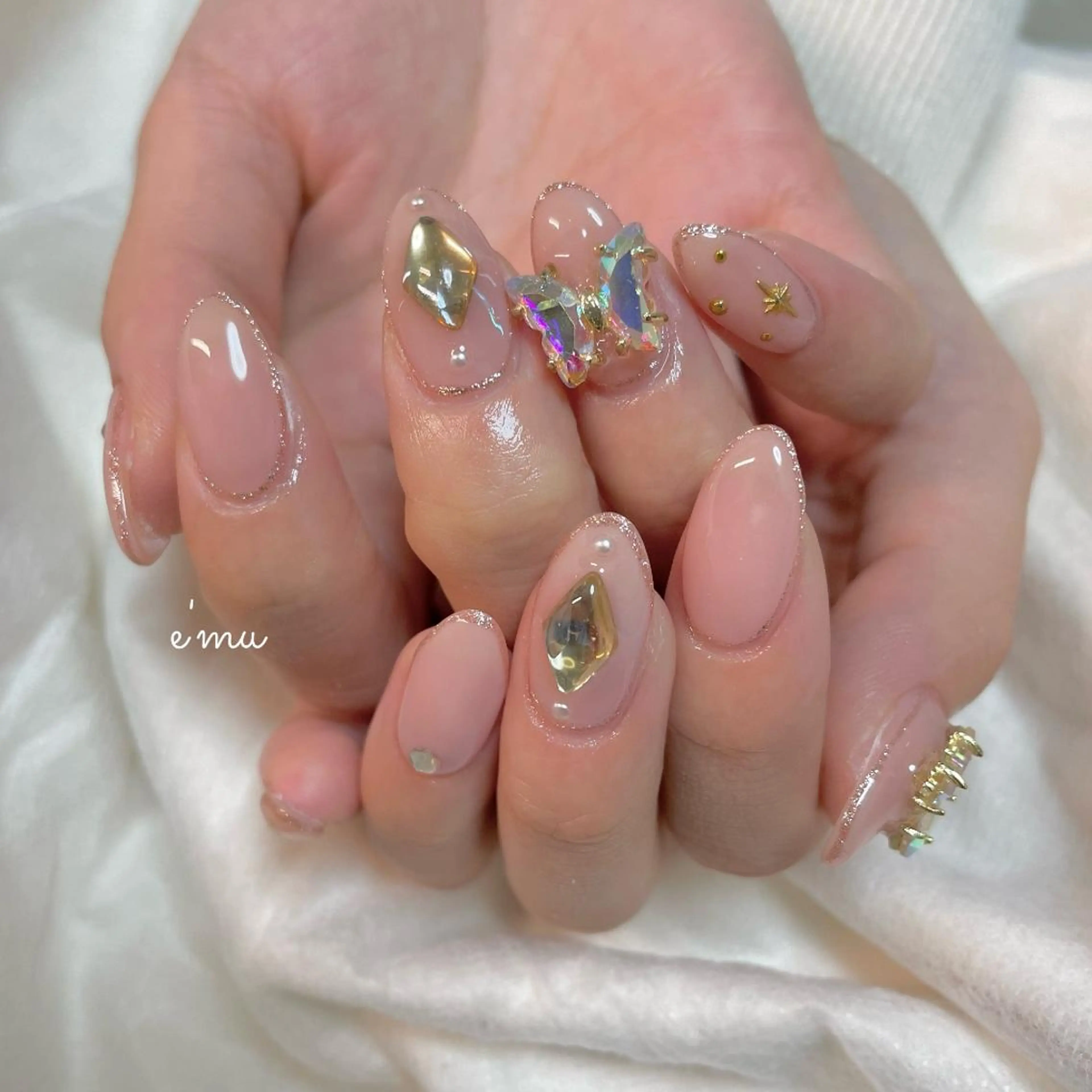 ネイル キラキラネイル 韓国ネイル nail salon e'mu💐のネイルデザイン