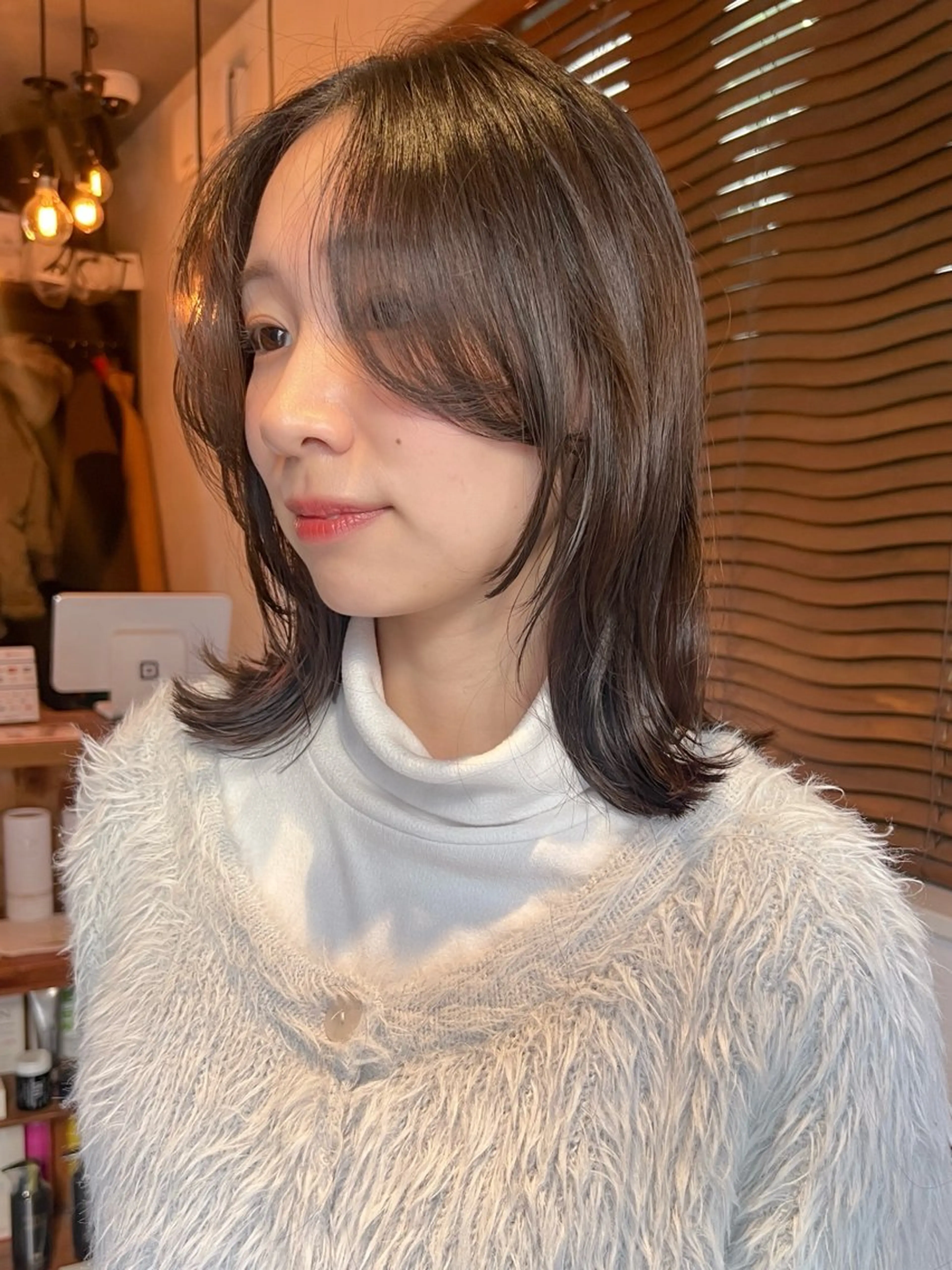 ミディアム カラー ブリーチ グレージュ ブリーチなしカラー 顔まわりレイヤー 顔周りカット カット ヘアカラー トリートメント 顔周りレイヤー🌈 透明感カラ⭐️RENのヘアスタイル