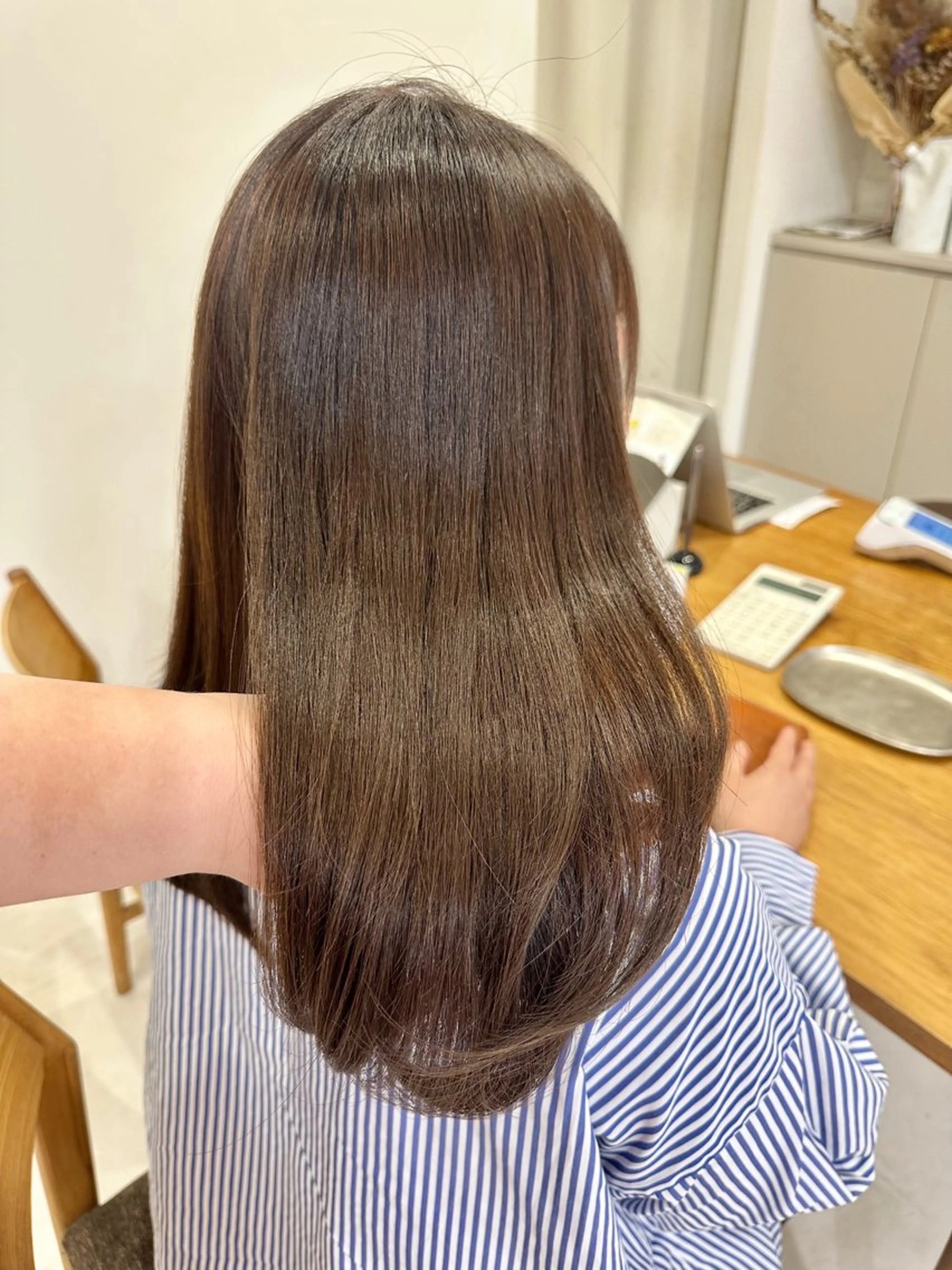 セミロング amoretto syuriのヘアスタイル