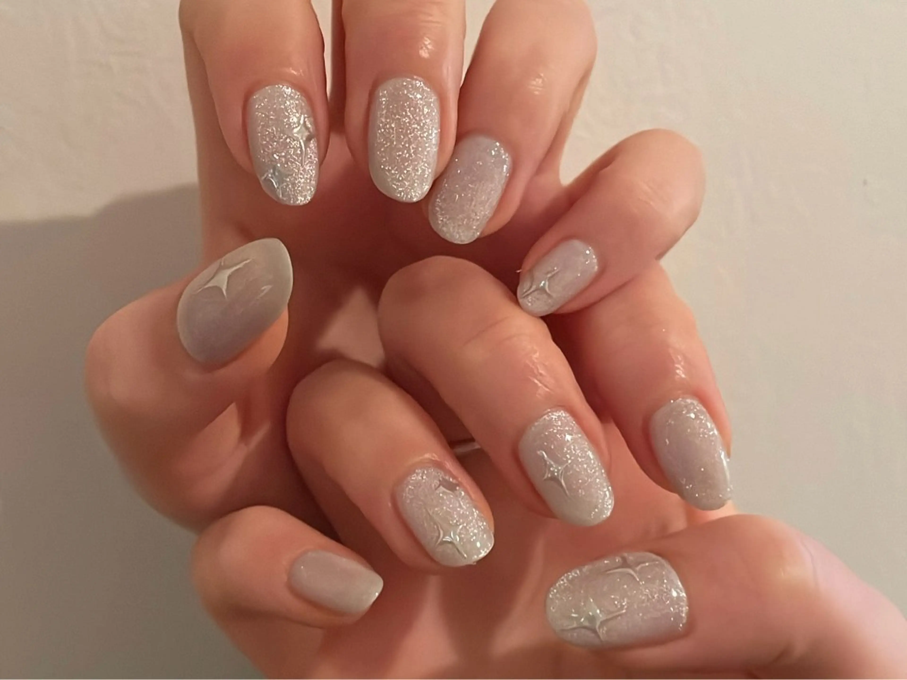 ネイル ハンドネイル anyora nail salon所属・大人ワンホン キラキラ/Ayanoのネイルデザイン
