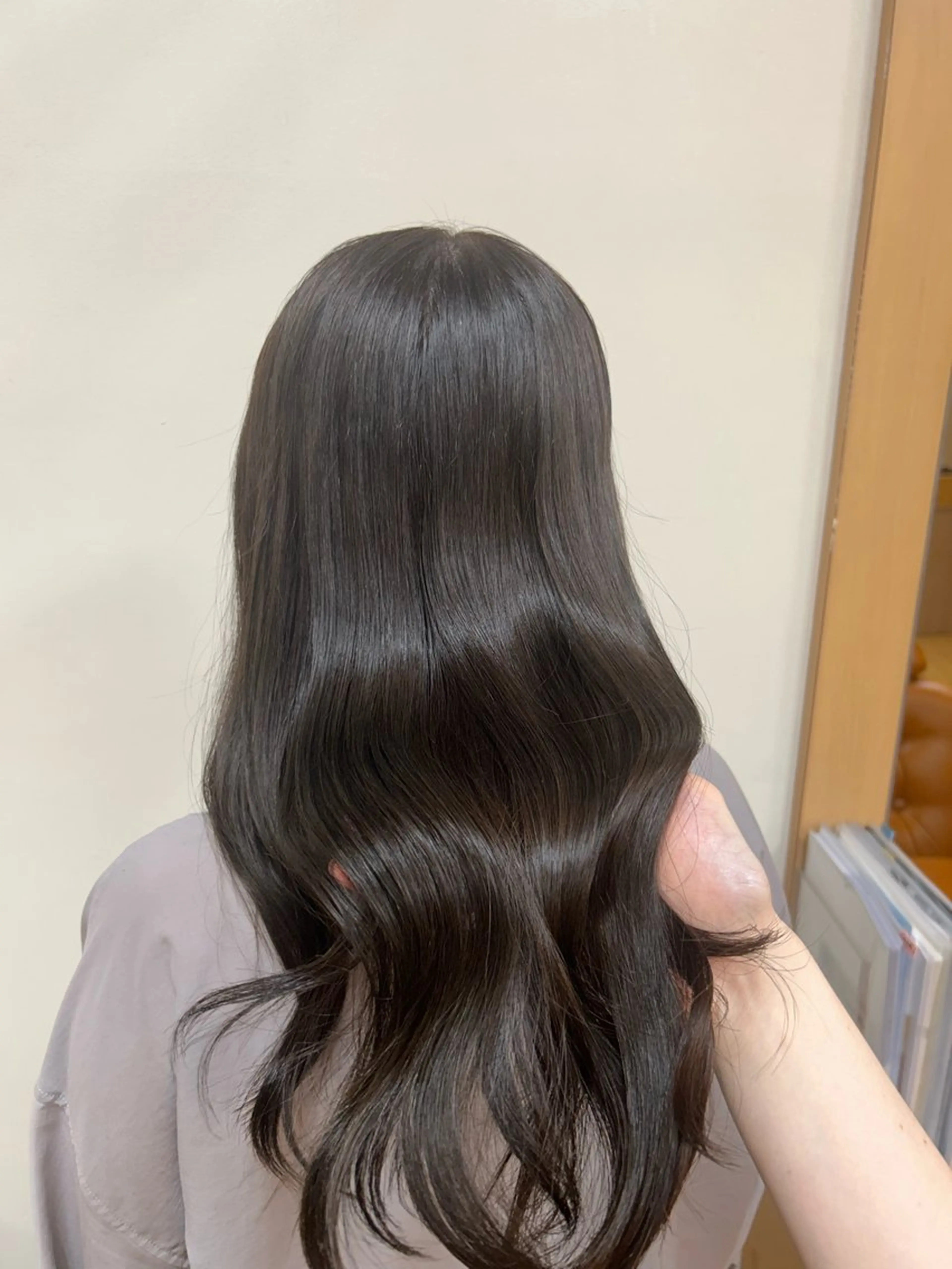 ロング カラー ヘアカラー トリートメント ヘッドスパ カラーモデル募集中 🤍中島朱音🤍のヘアスタイル