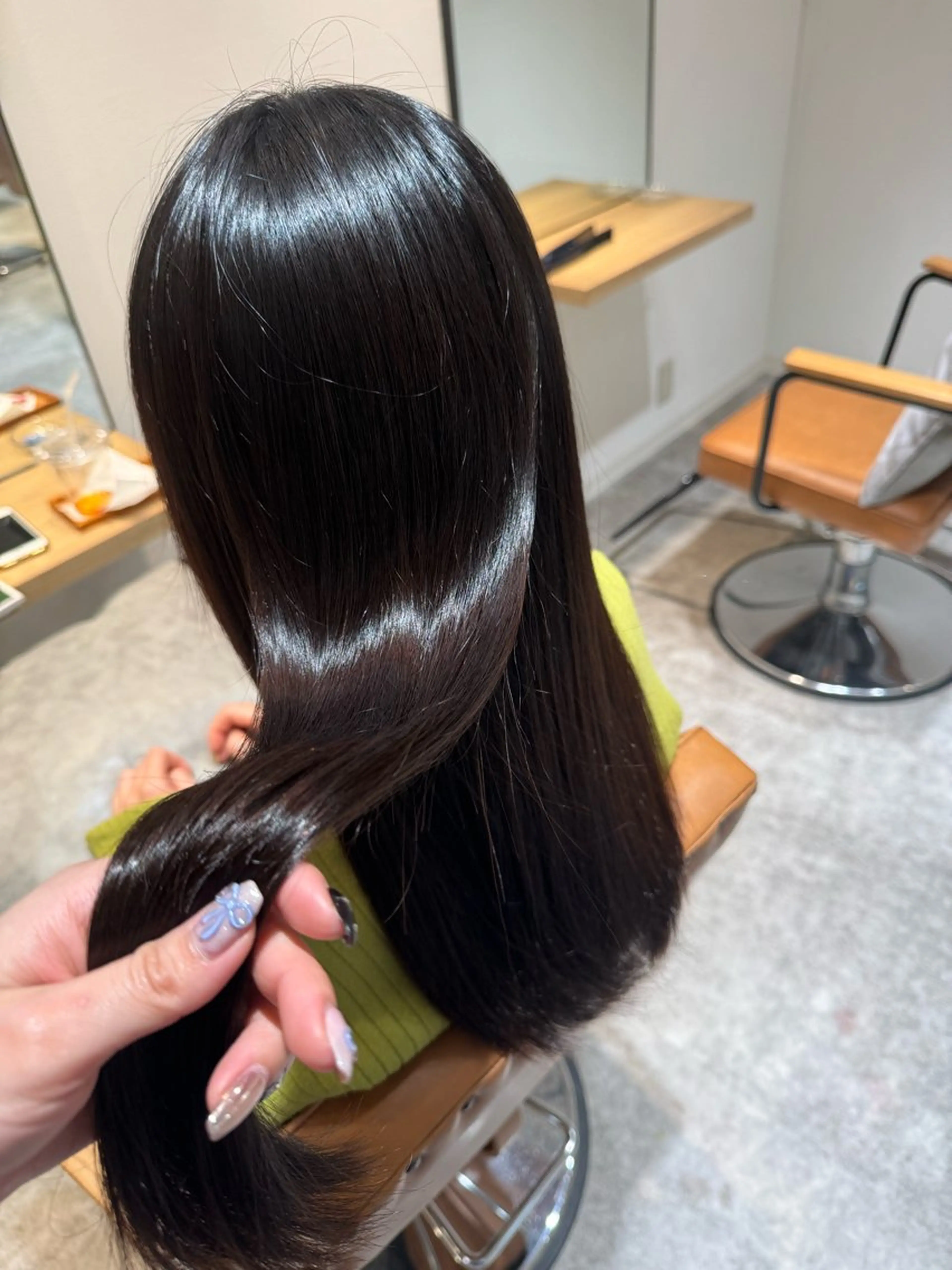 ロング パーマ 髪質改善 縮毛矯正 カット 縮毛矯正 オスズ 🎀´-のヘアスタイル