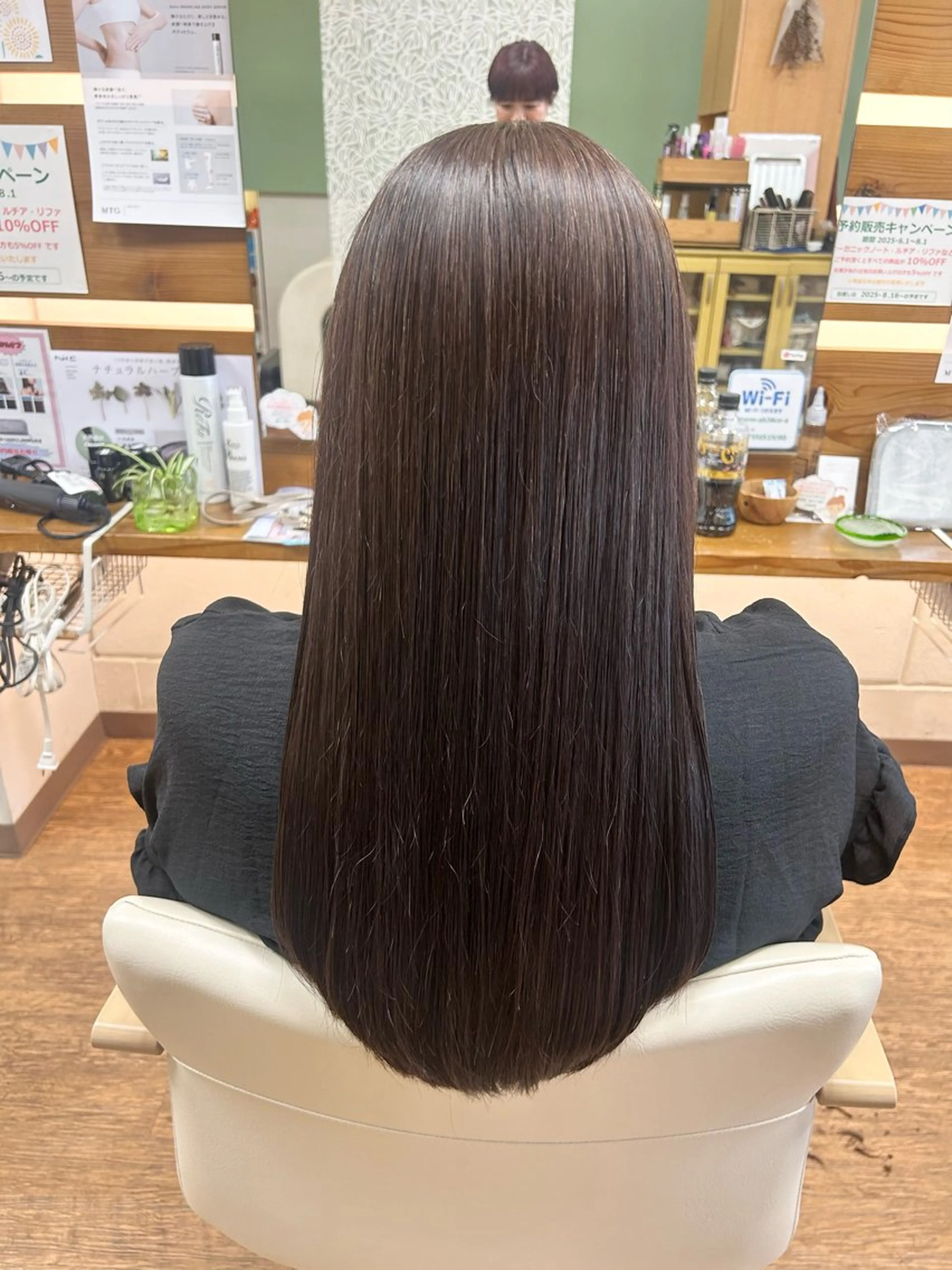 ロング 神谷 千明のヘアスタイル