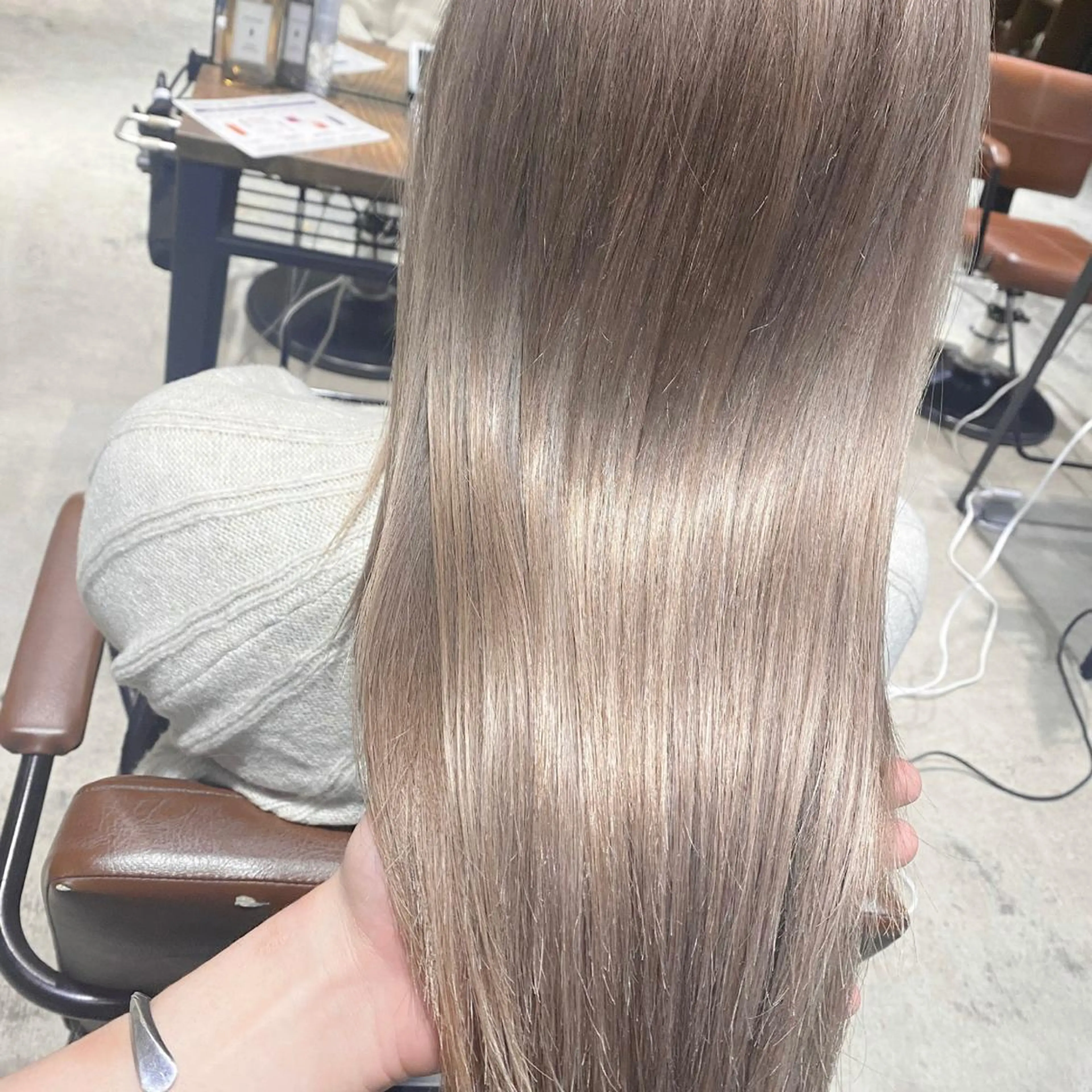 カラー 顔まわりの神様✨ 透明感カラー藤嶋秀幸のヘアスタイル