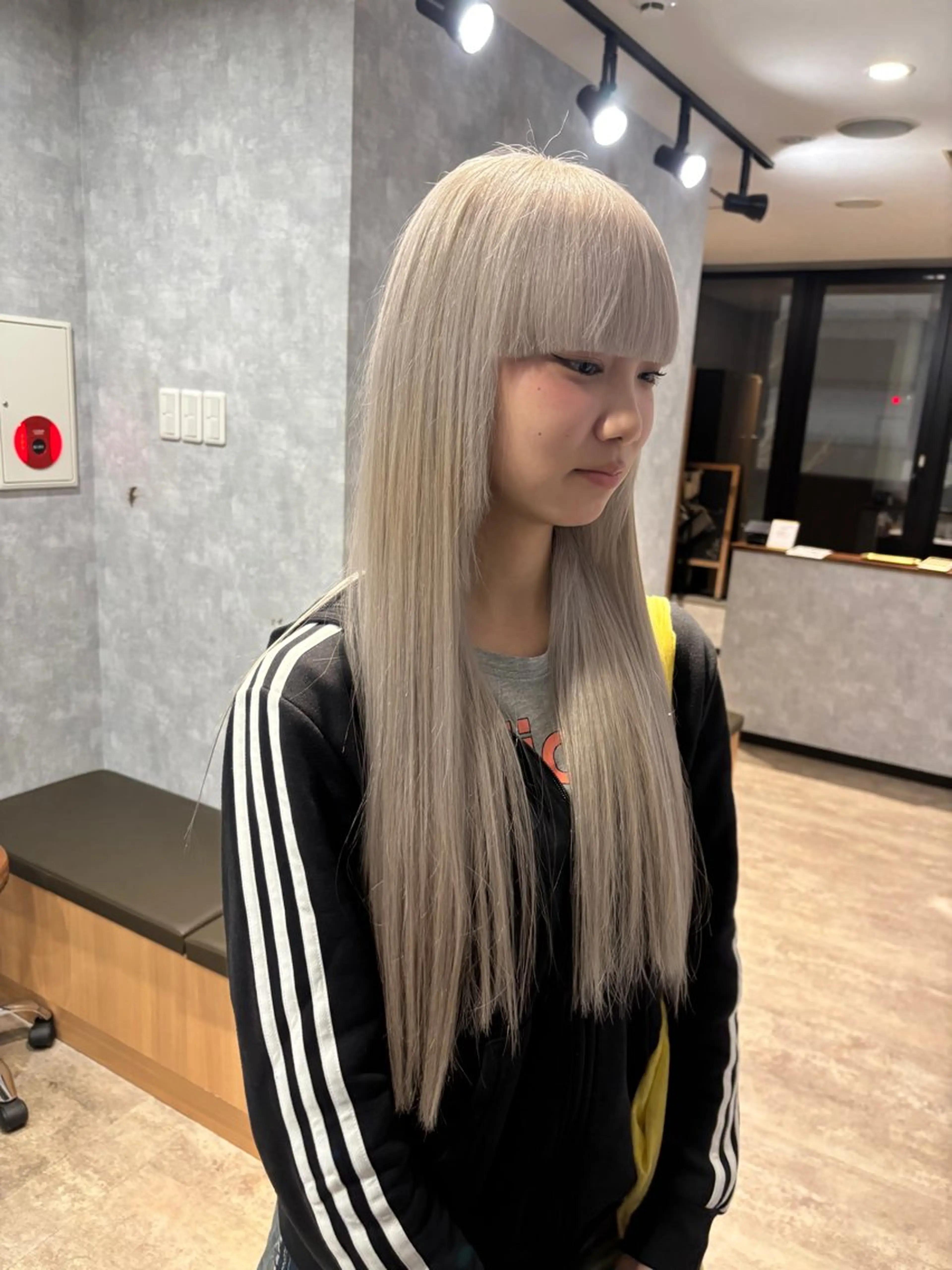 ロング カット ヘアカラー トリートメント 🌐NATSUMI 🌐【寒色カラー】のヘアスタイル