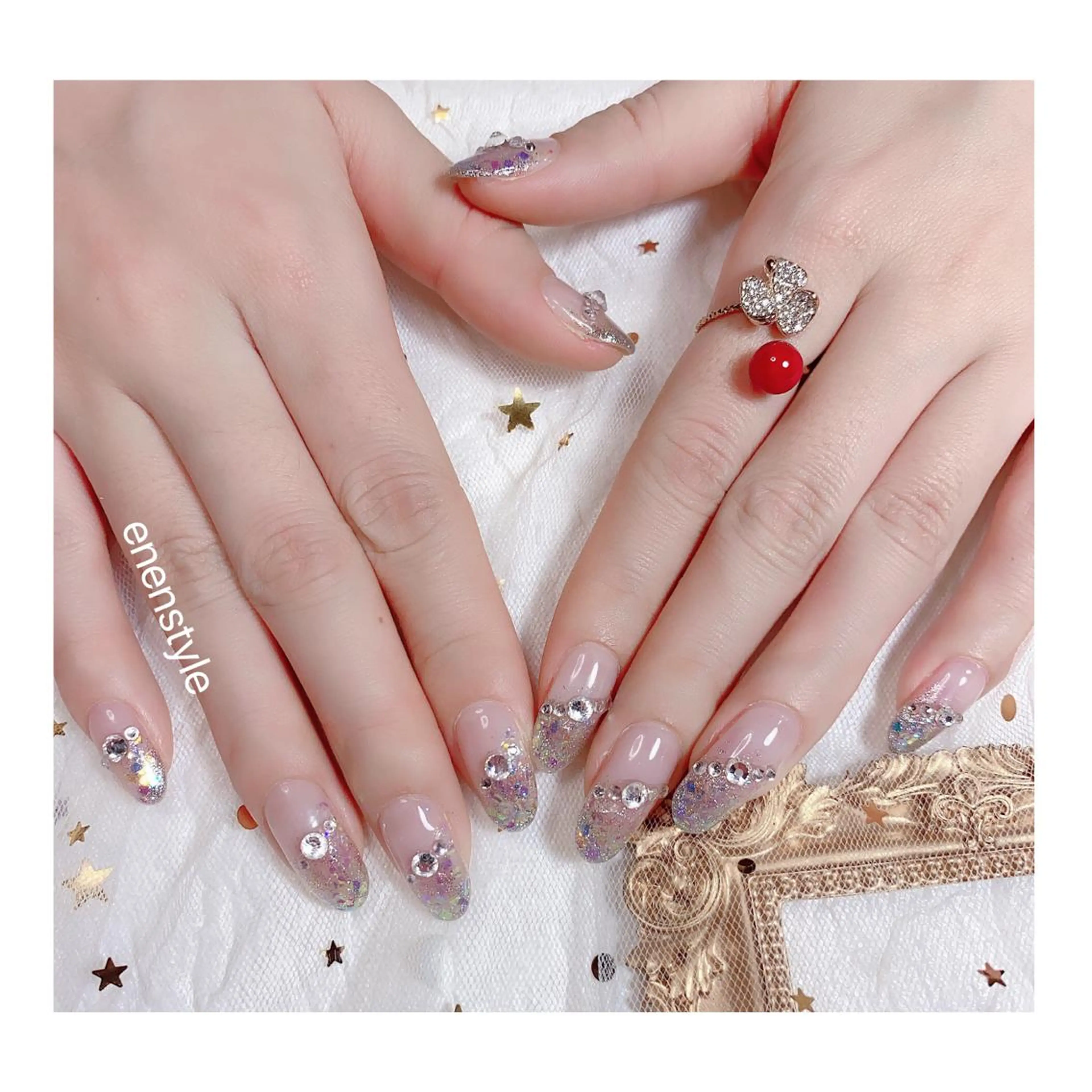 ショート ネイル ジェルネイル ラメ(グリッター) 持ち込み ニュアンスネイル オフィスネイル 👑enen style👑のネイルデザイン
