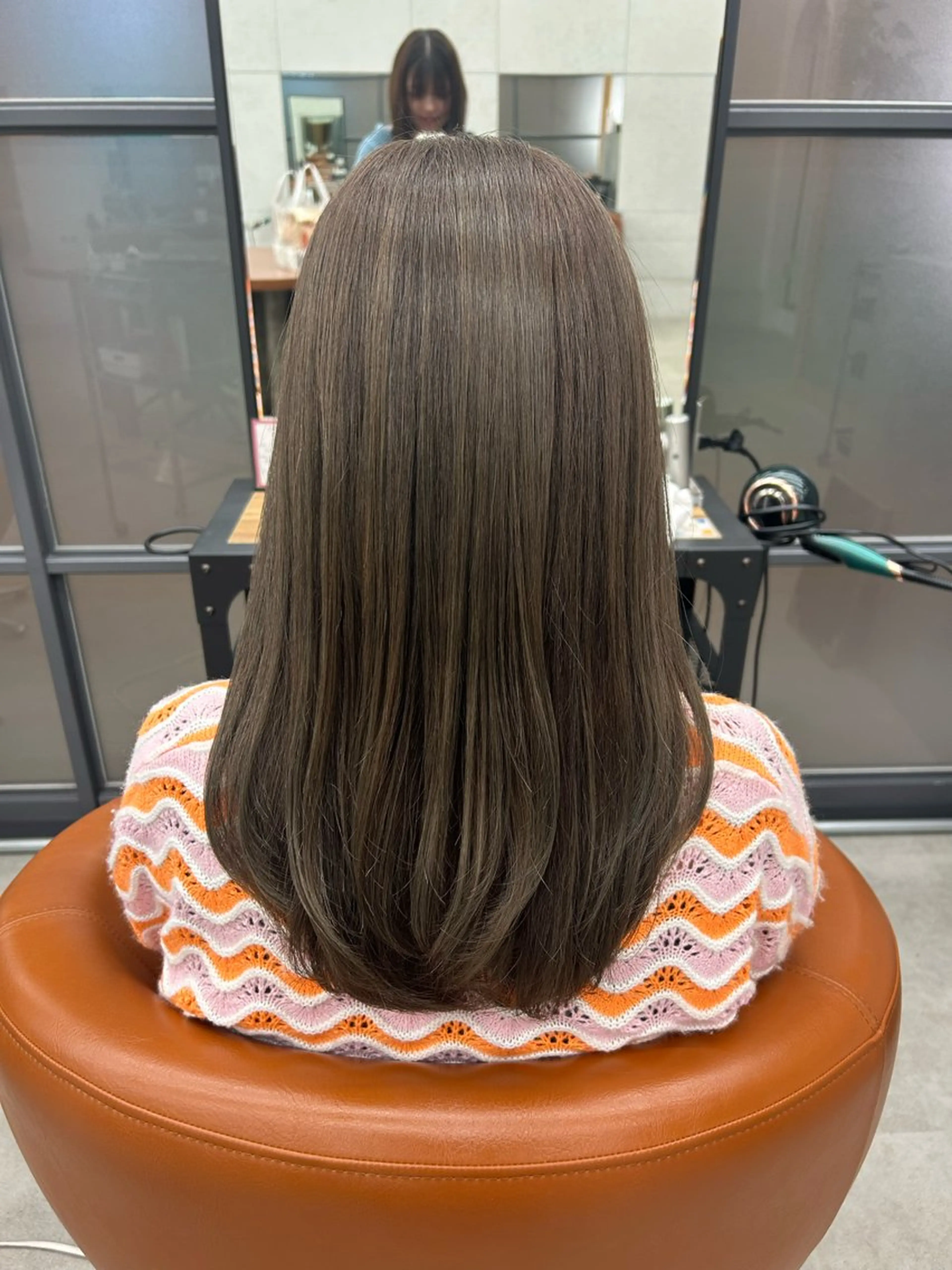 セミロング ツヤカラー🧸💫 のりかのヘアスタイル