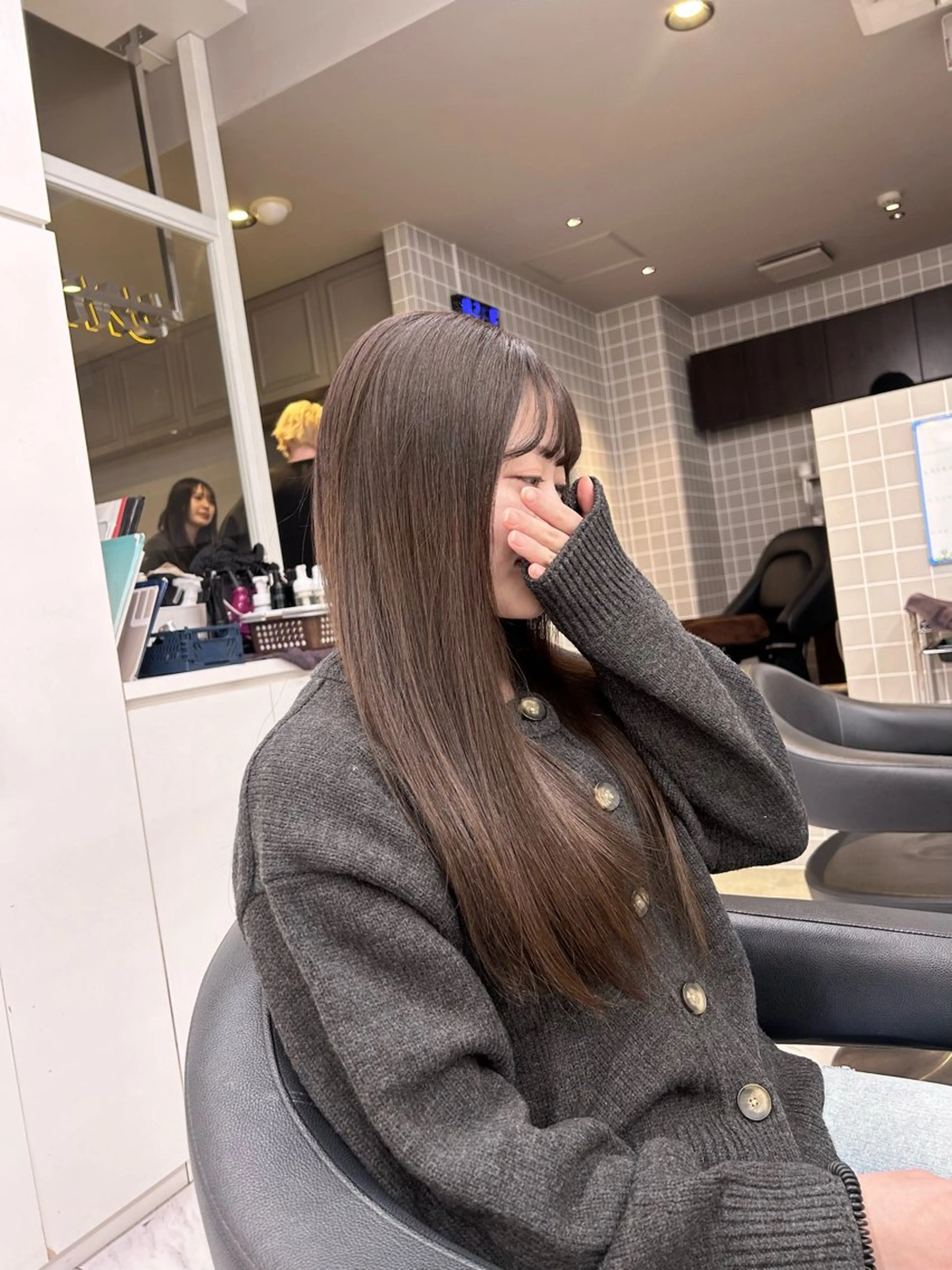 カラー ヘアカラー トリートメント 透明感ベージュ🤎 ナチュラルレイヤーのヘアスタイル