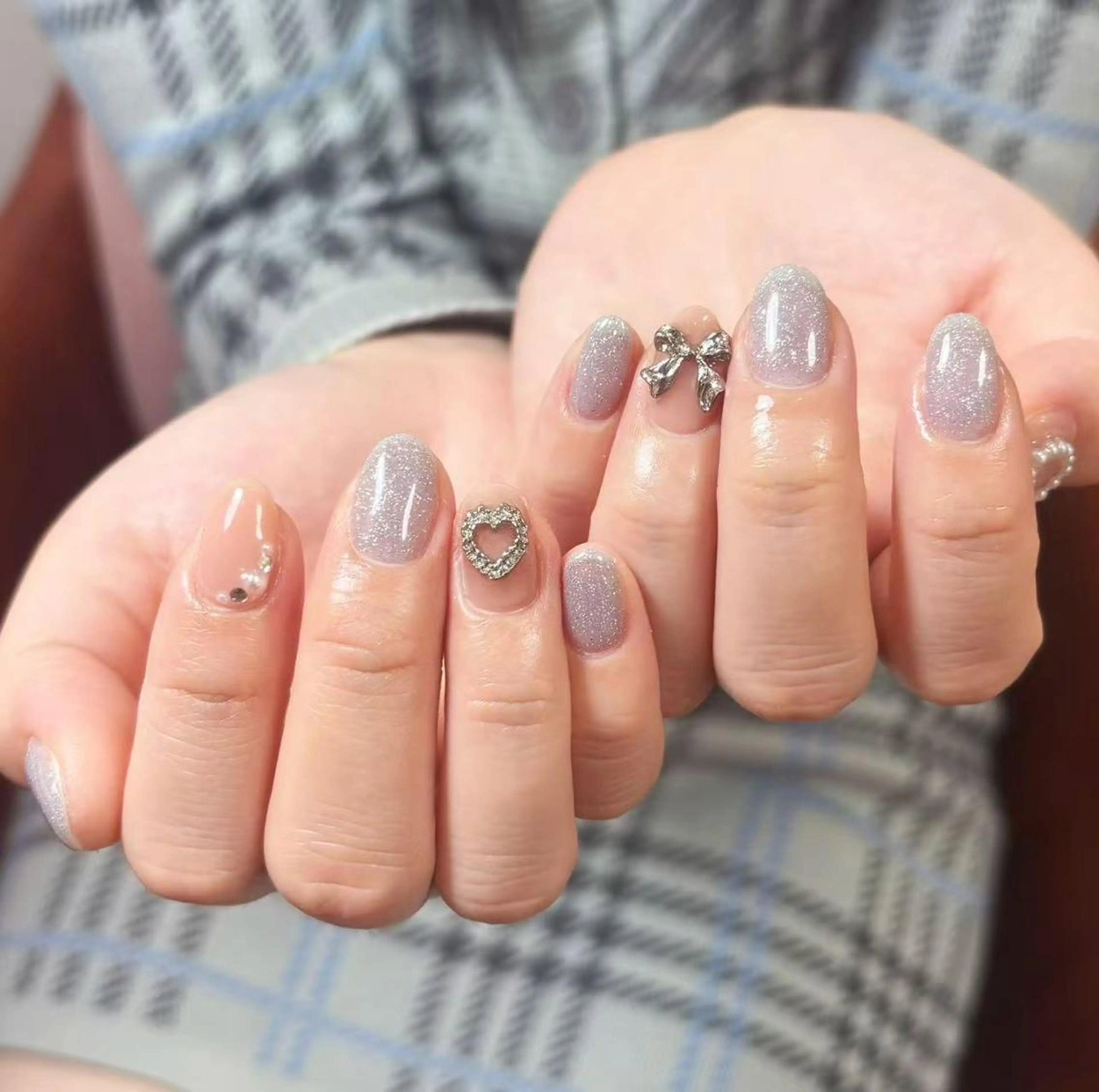 ネイル アートネイル オーロラネイル フラッシュネイル ガーリー キラキラネイル ハンドネイル リナ 💅のネイルデザイン