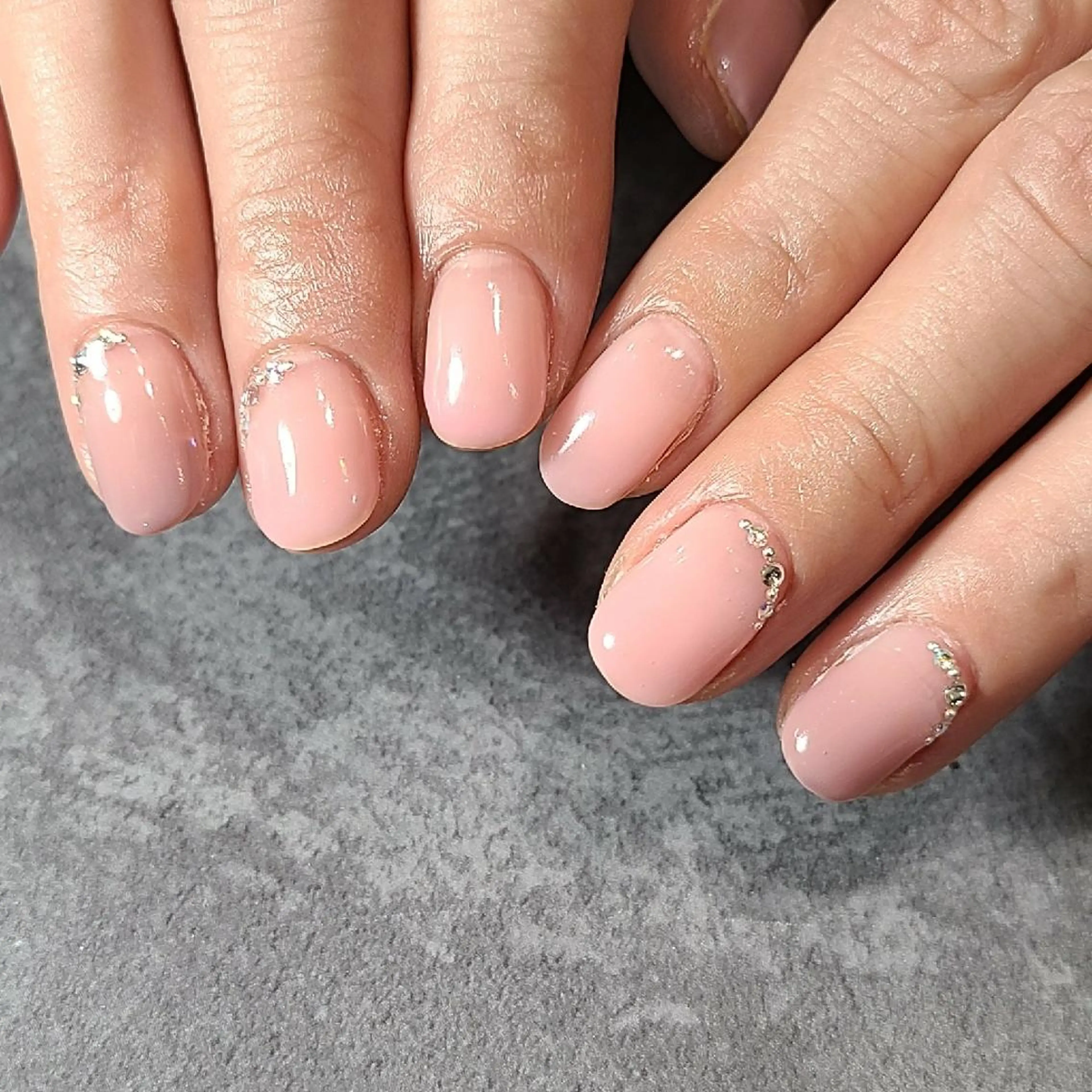 ネイル グラデーション ストーンネイル NOGUCHI  KANAのネイルデザイン