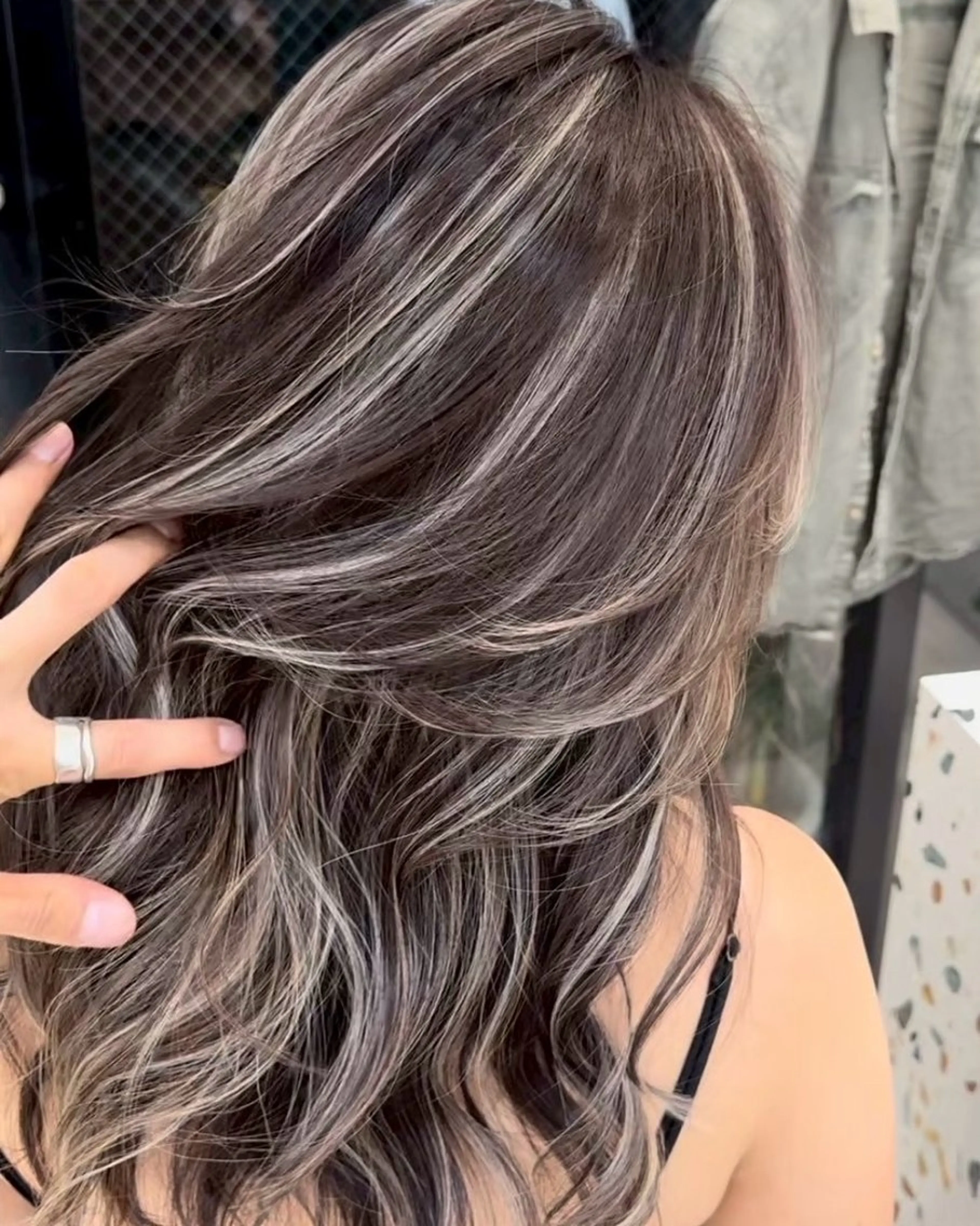 セミロング 外国人風カラー ハイライト レイヤーカット ヘアカラー ✨レイヤーカット 海外ヘア/原宿✨のヘアスタイル