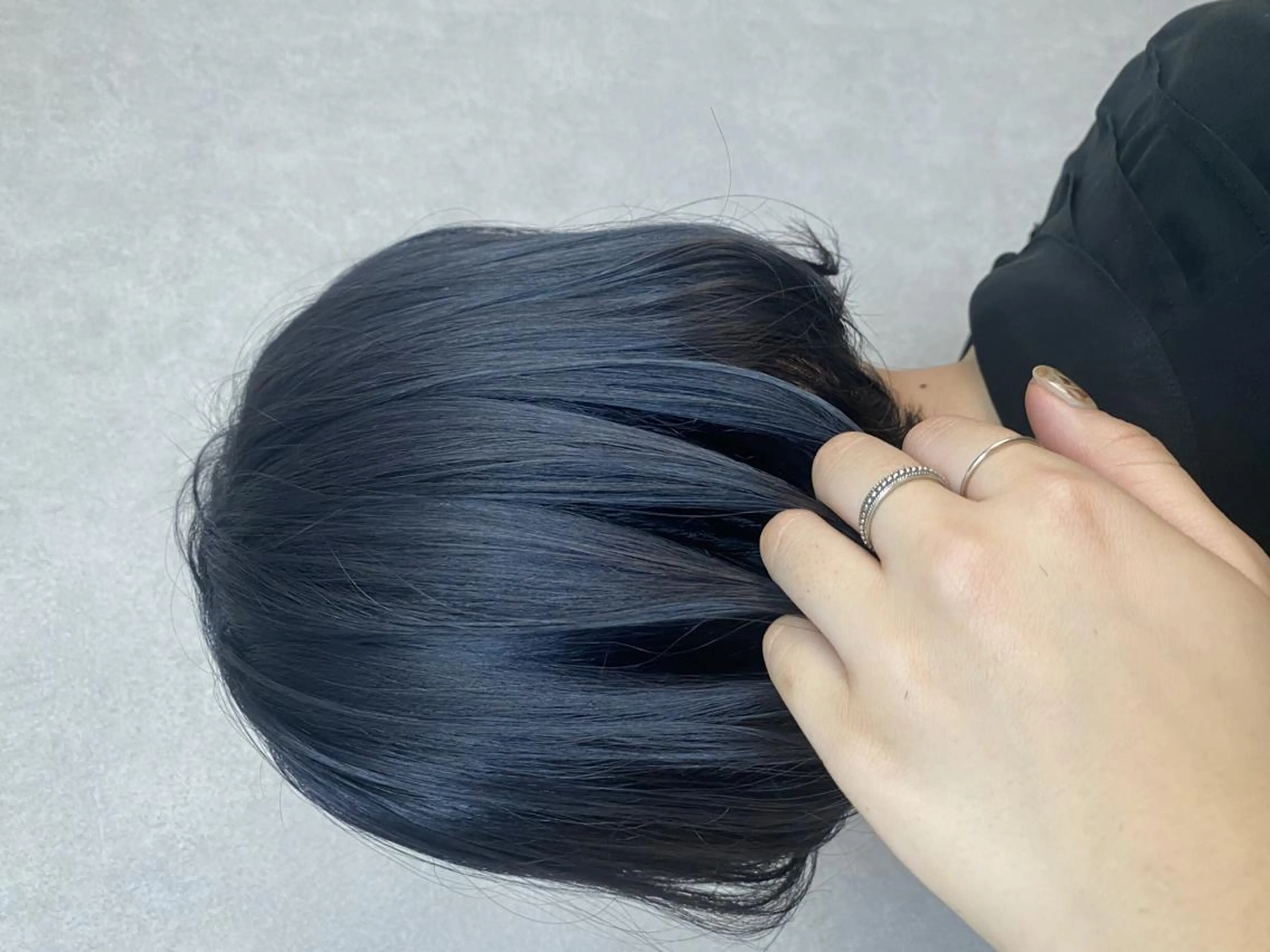 ミディアム カラー ヘアアレンジ 黒髪 ブルーカラー ブルーブラック 女性専用サロン 【中崎町】ゆきみのヘアスタイル