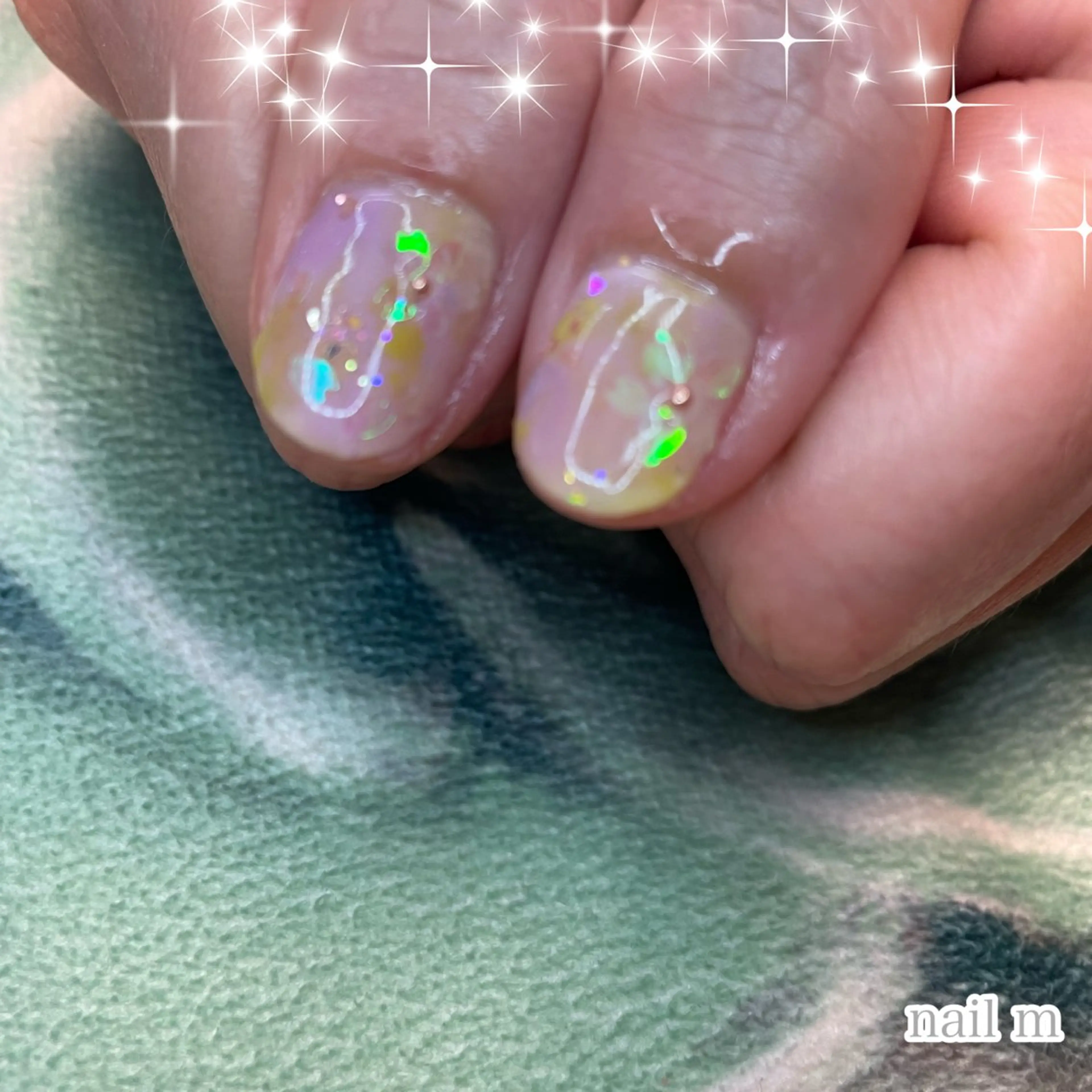 ネイル ホログラムネイル ニュアンスネイル NAIL★M 真紀のネイルデザイン