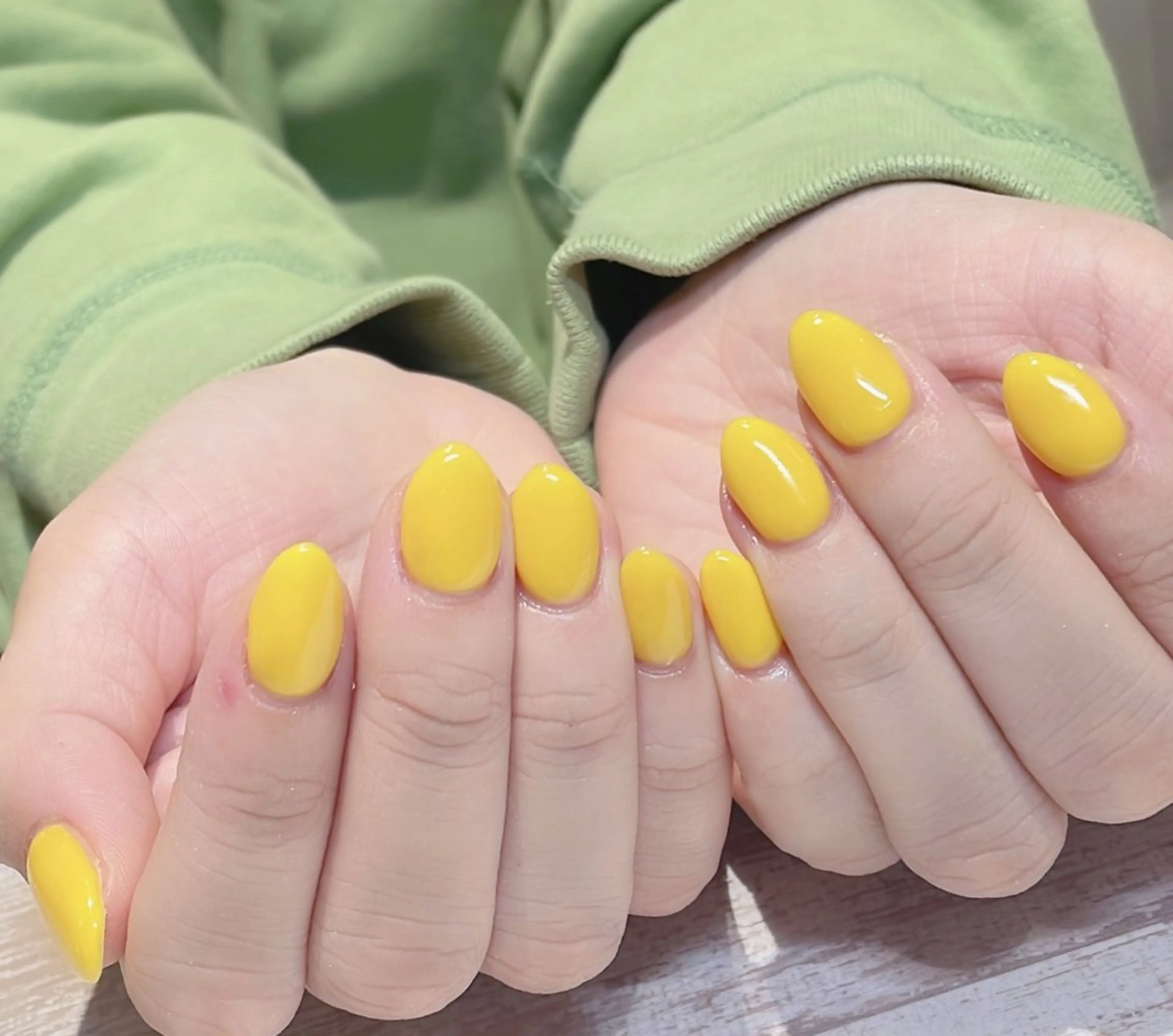 ネイル ワンカラーネイル 星 希乃歌のネイルデザイン