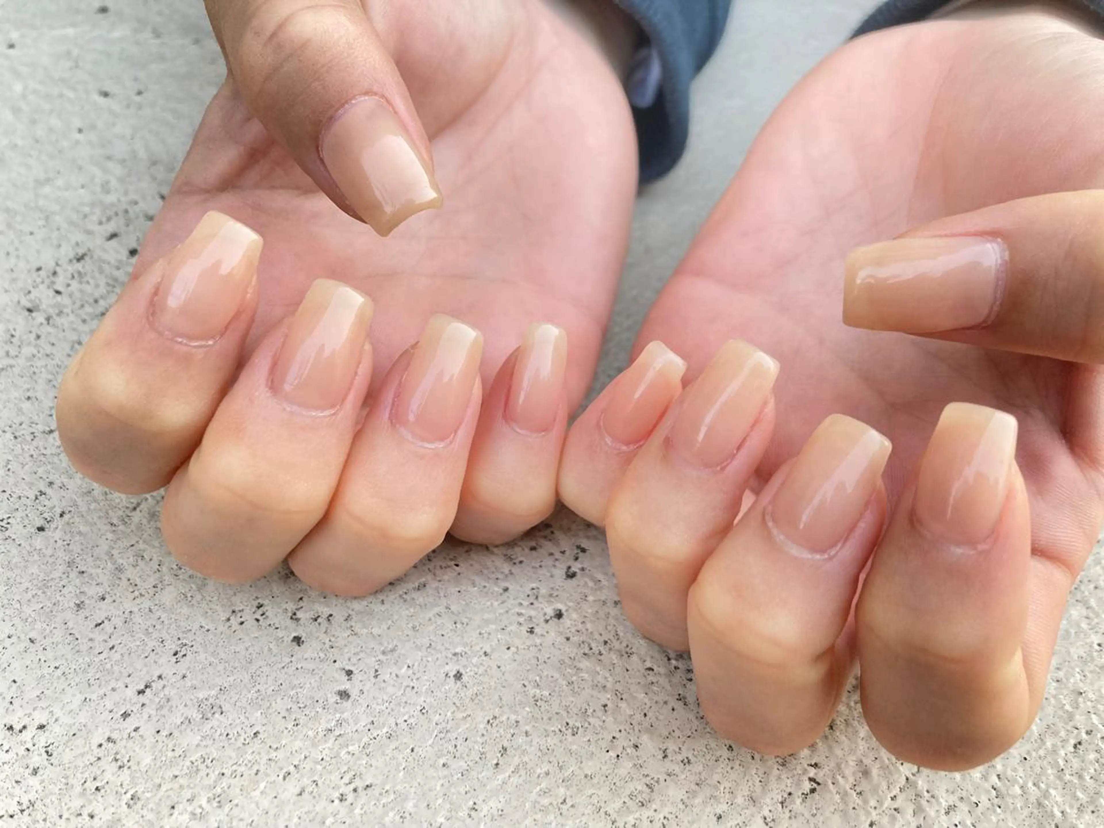 ミディアム ネイル ハンドネイル ✴︎ Delightのネイルデザイン