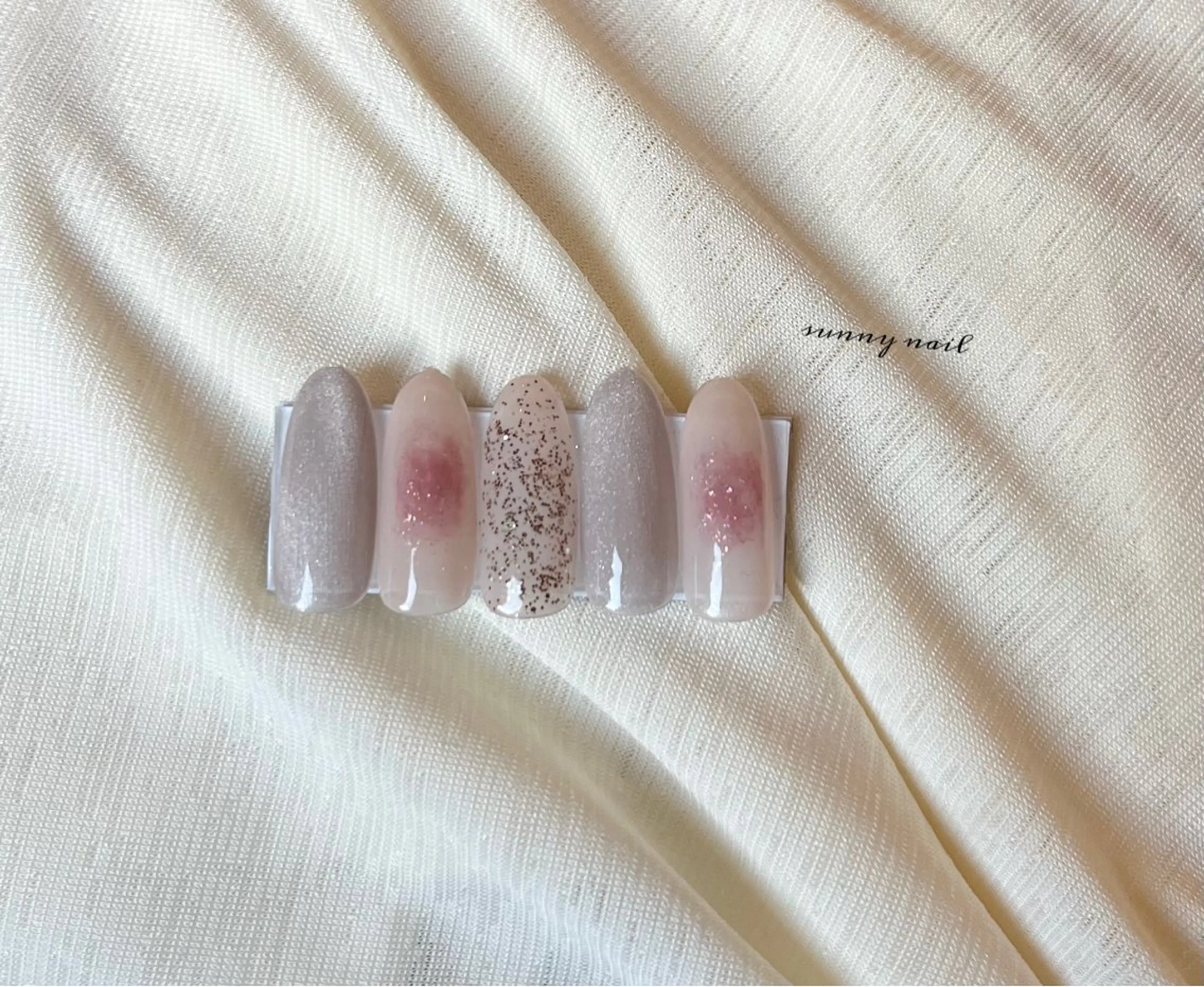 ネイル チークネイル ジェルネイル マグネットネイル パラジェル sunny nailのネイルデザイン
