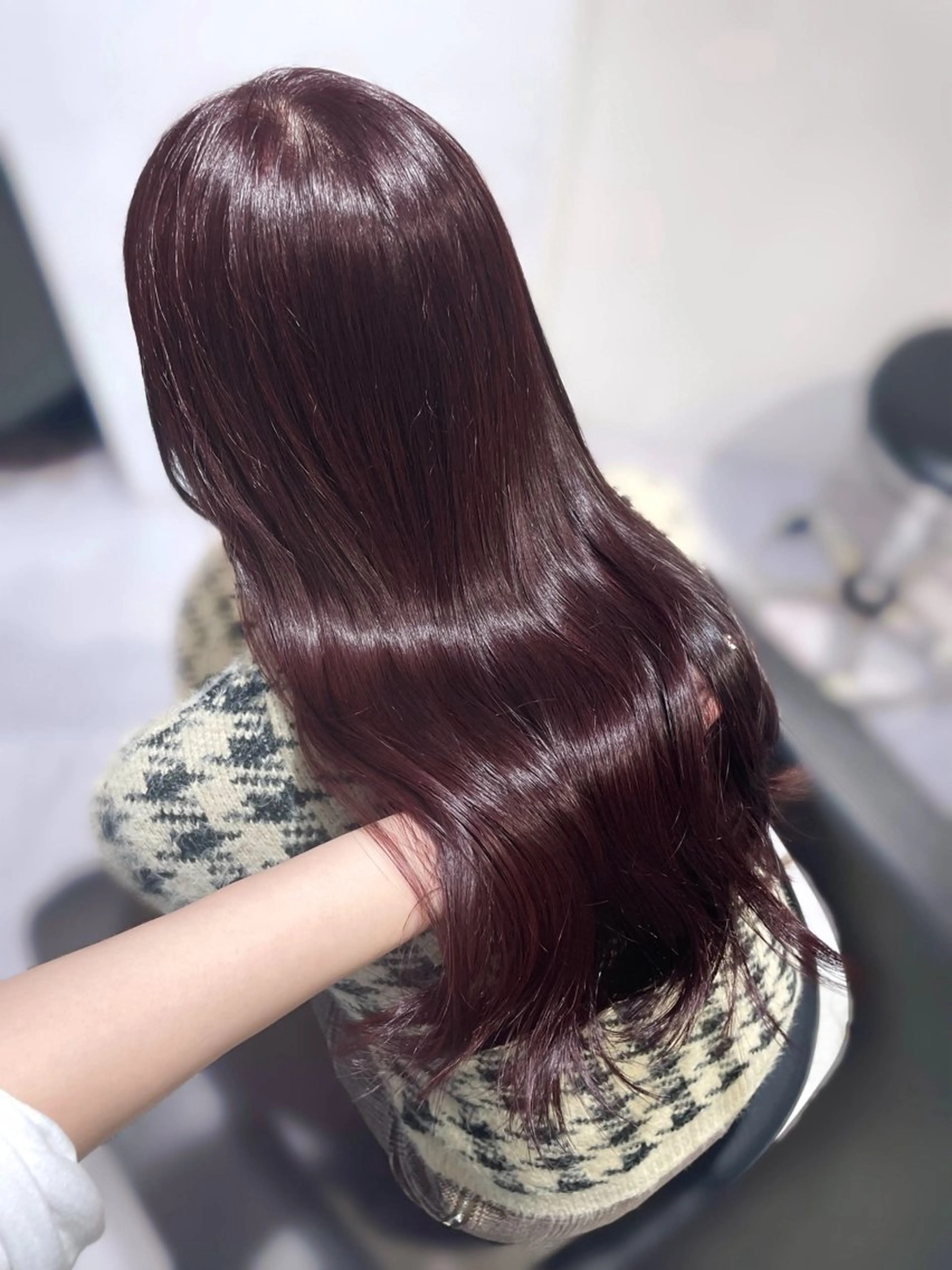 ロング カラー ブリーチ ボルドーカラー ブラウンカラー ダブルカラー ブリーチなしカラー 表参道♡暗髪♡ 艶カラー♡アユミのヘアスタイル