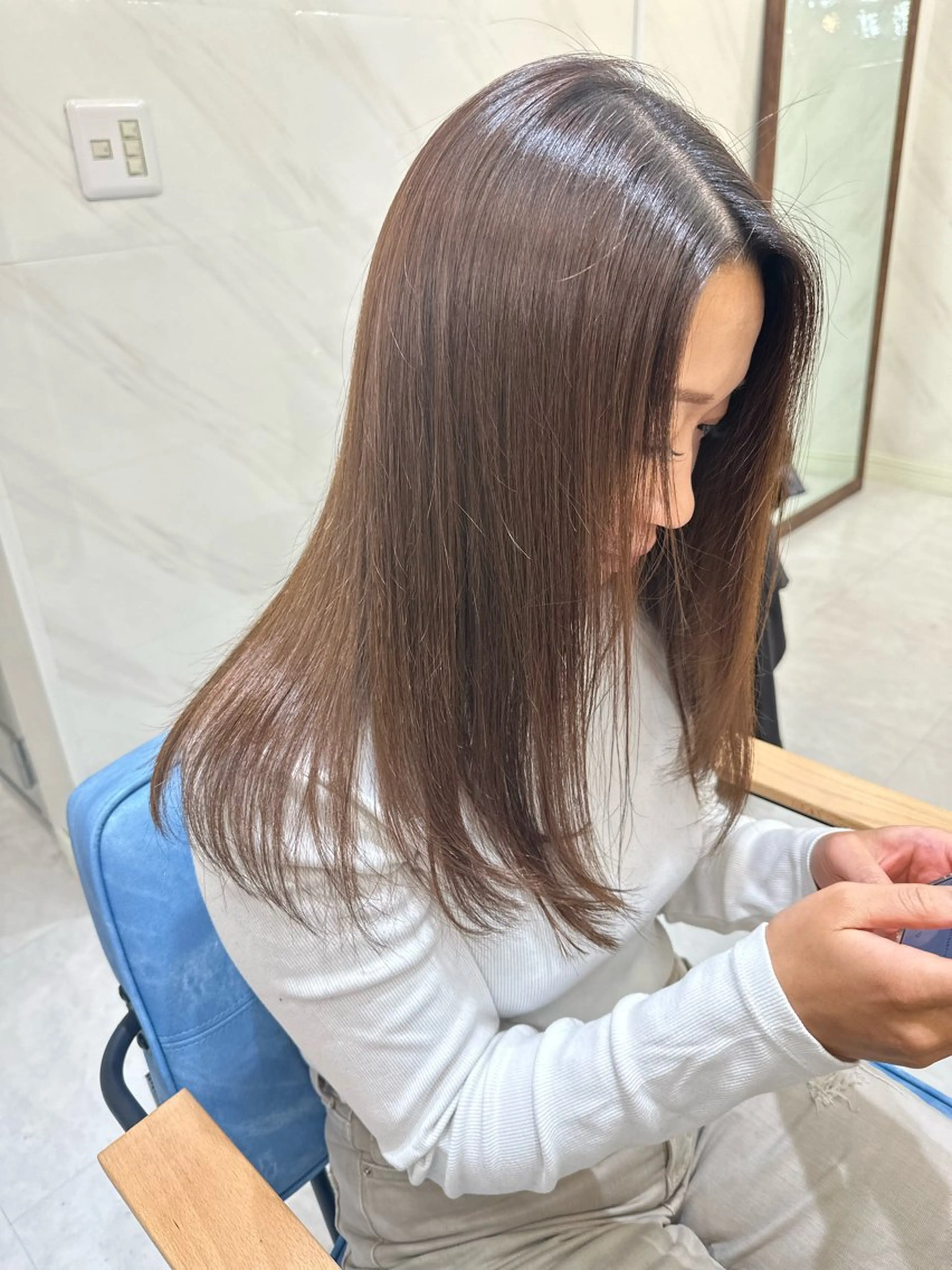 ミディアム カラー 髪質改善🩵縮毛矯正 代々木/木下のヘアスタイル