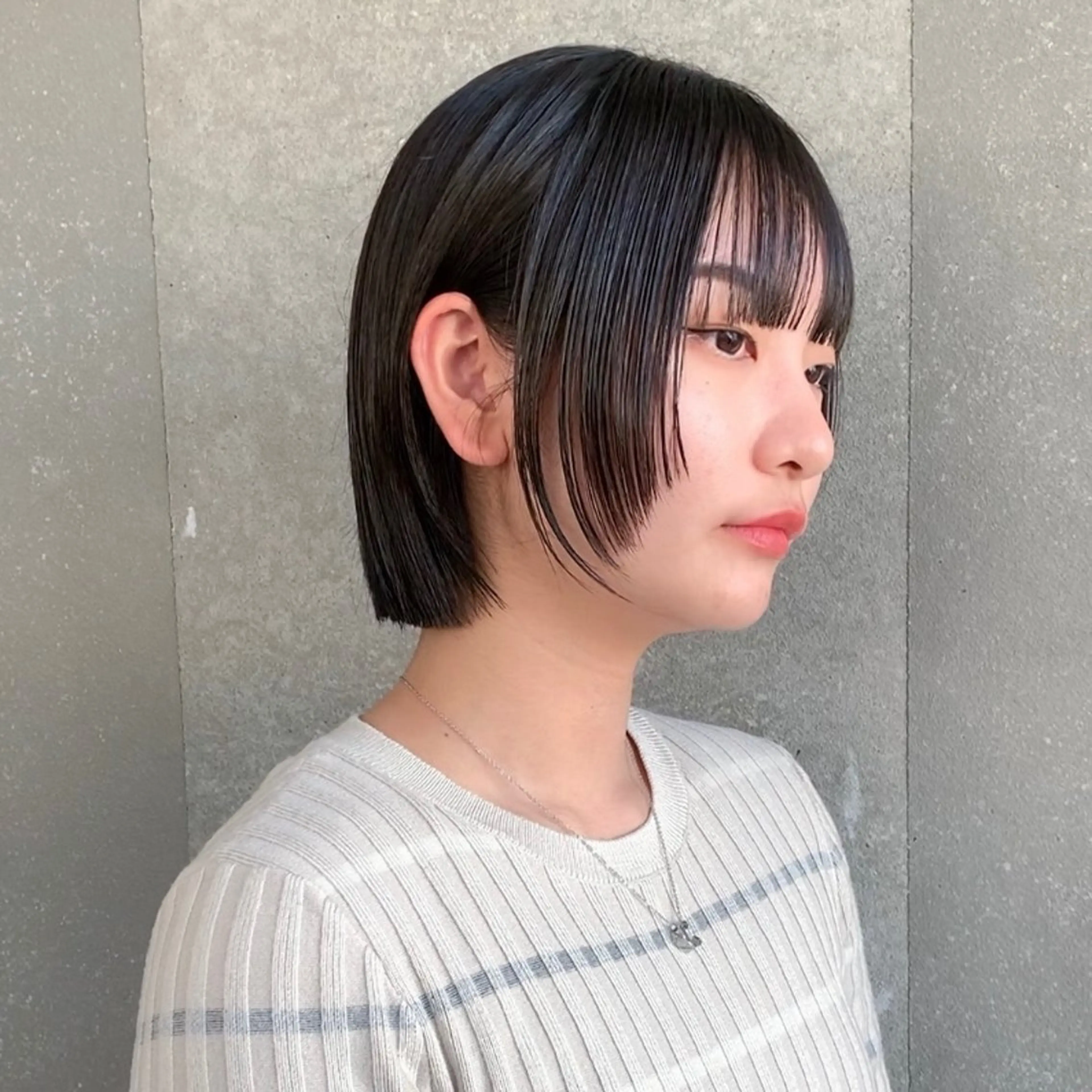 ショート 切りっぱなしボブ 前下がりボブ ショートボブ ボブ 顔周りカット カット トリートメント ヘアセット 伊 杏のヘアスタイル