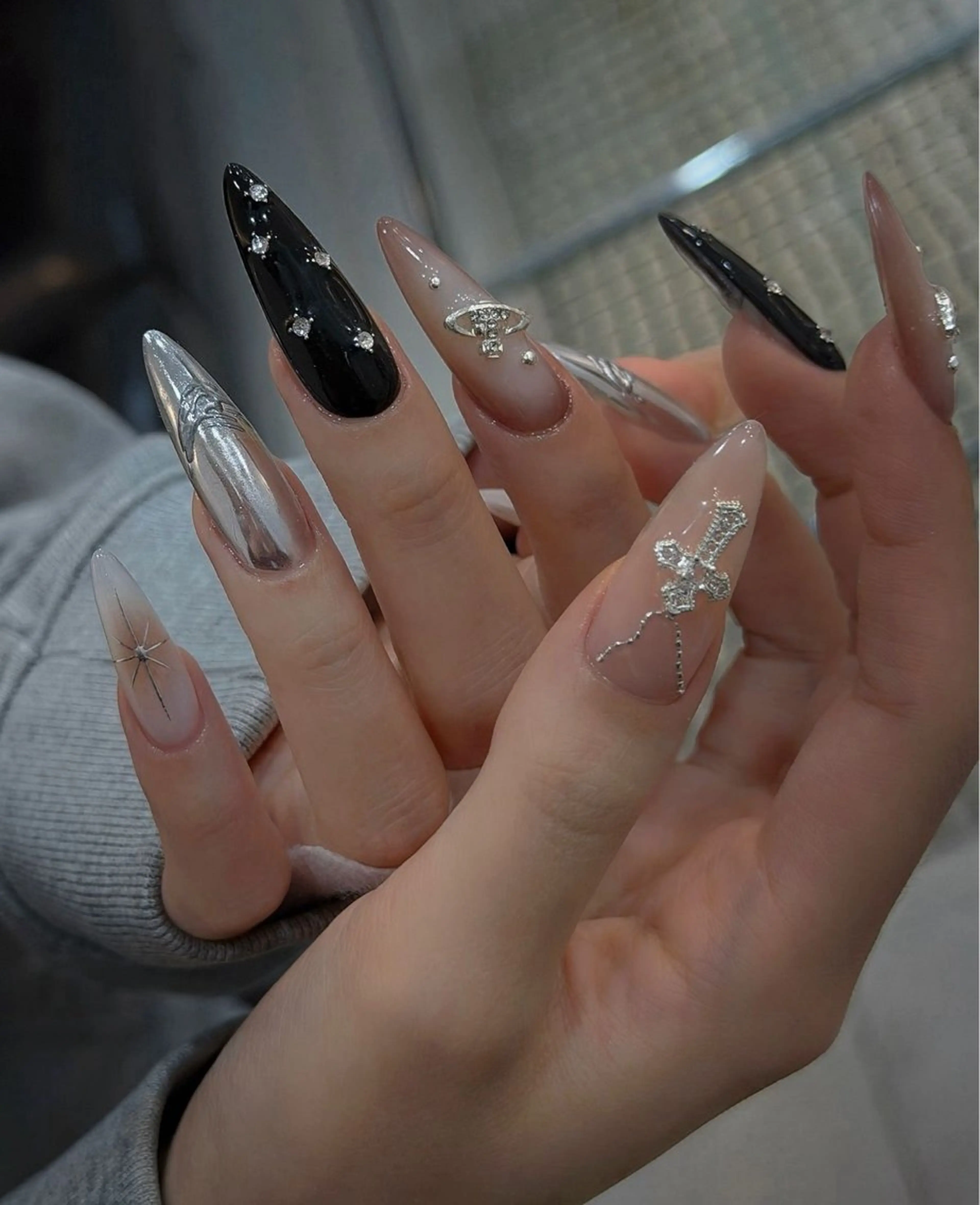 ネイル フレンチネイル キラキラネイル 韓国ネイル シンプルネイル ワンホンネイル ハンドネイル MEI Nailのネイルデザイン