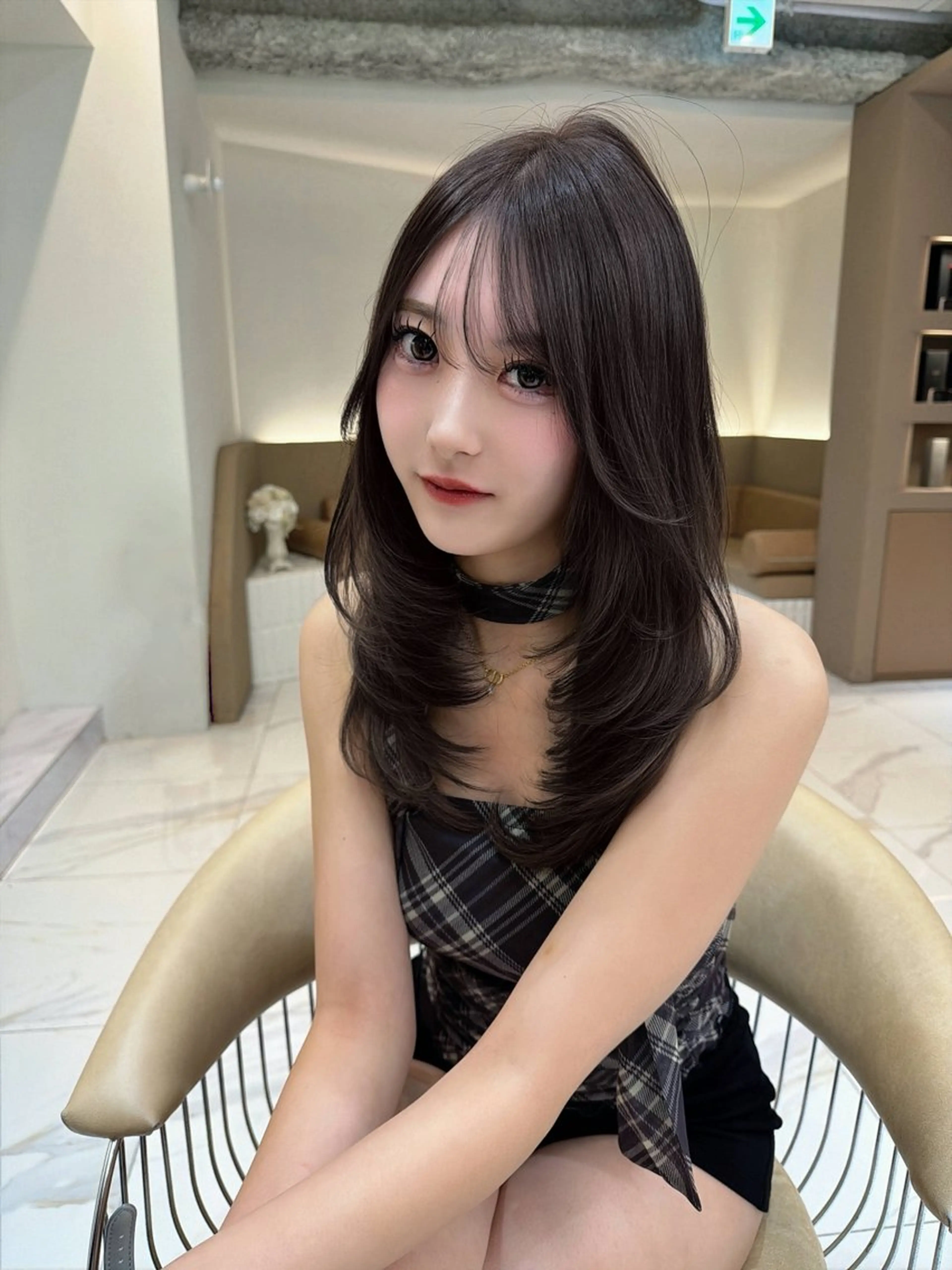 【学生限定🎀】可愛く決まるミディアムレイヤーカット🌷+透明感カラー💖+3stepトリートメント🌟の写真