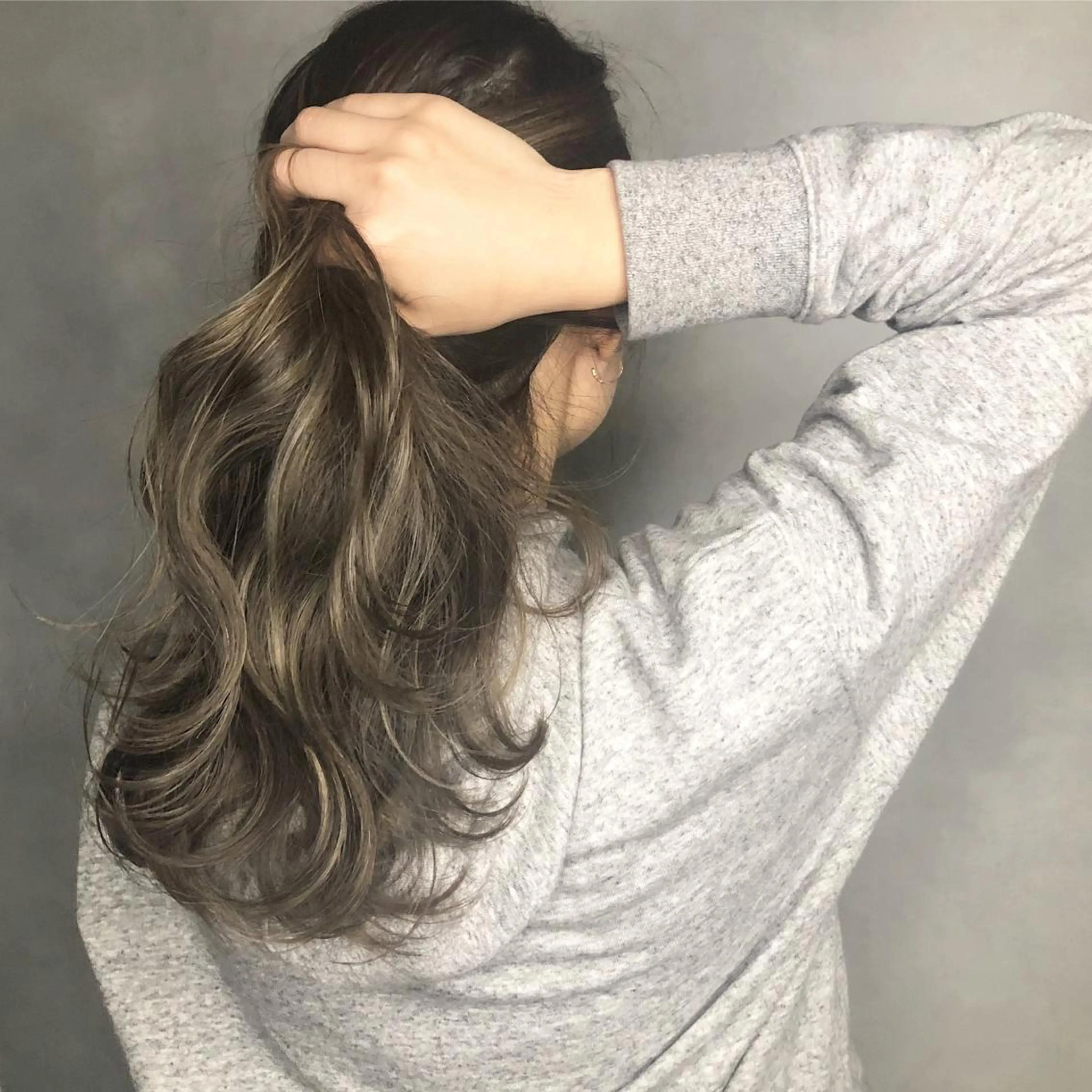 ロング カラー ハイライトカラー ハイライト ORIKA 美容室のヘアスタイル