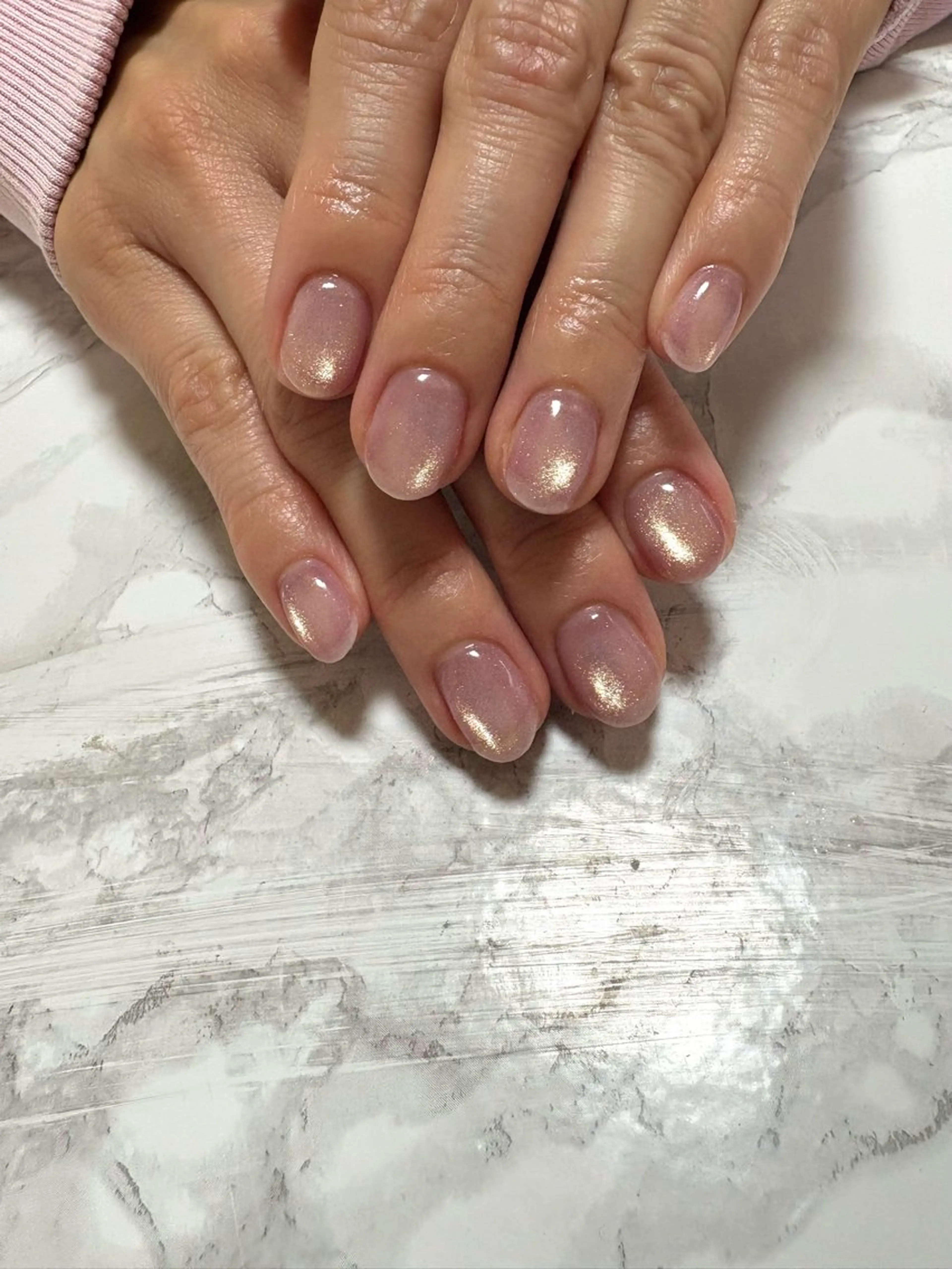 ネイル マグネットネイル マグネットワンカラー ワンカラーネイル パープル ハンドネイル nail salon アルストロメリアのネイルデザイン
