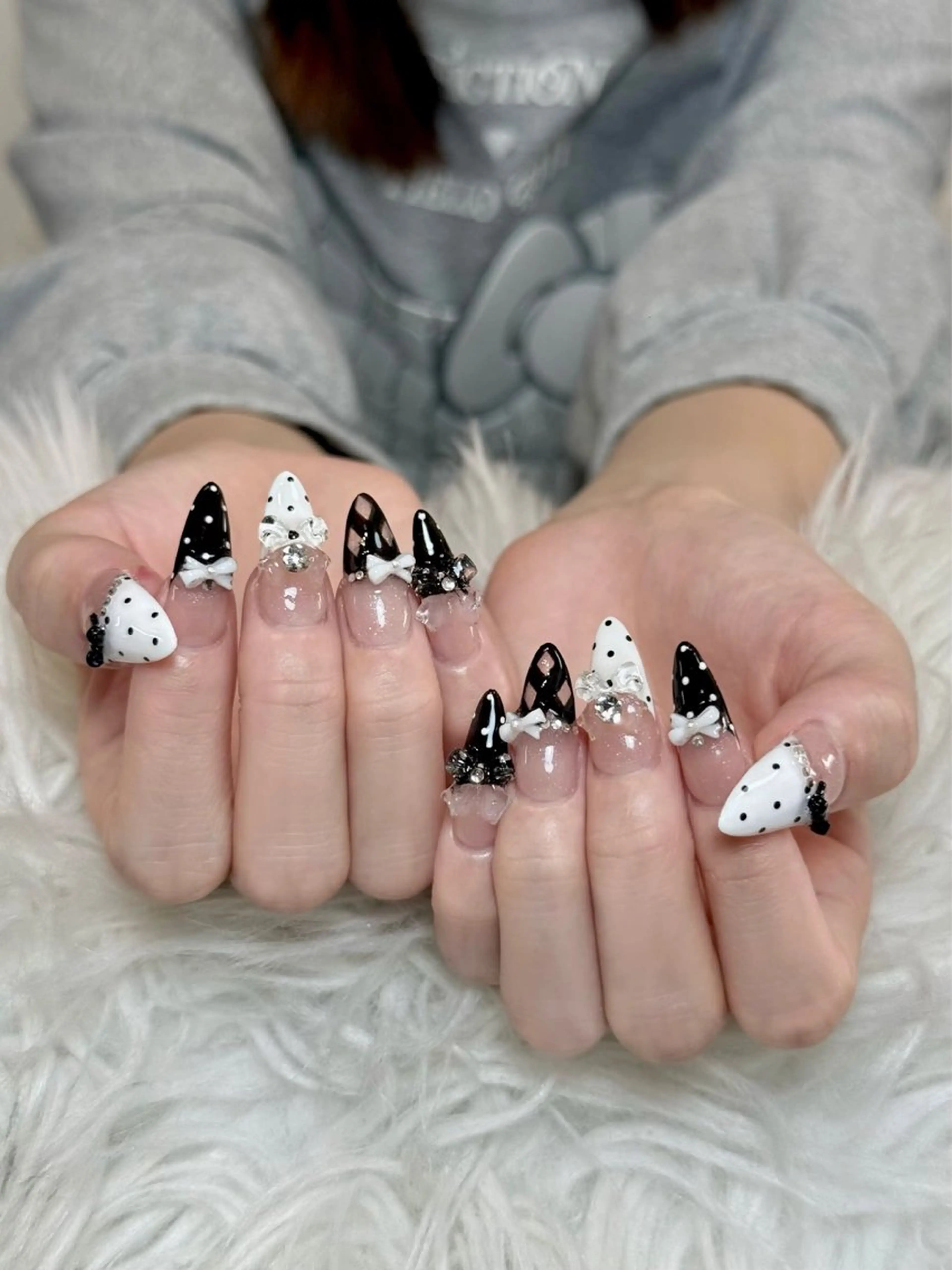 ネイル オーロラネイル ボルドー ブラウン 氷ネイル・うるうるネイル キラキラネイル ハンドネイル Julli ジュリのネイルデザイン