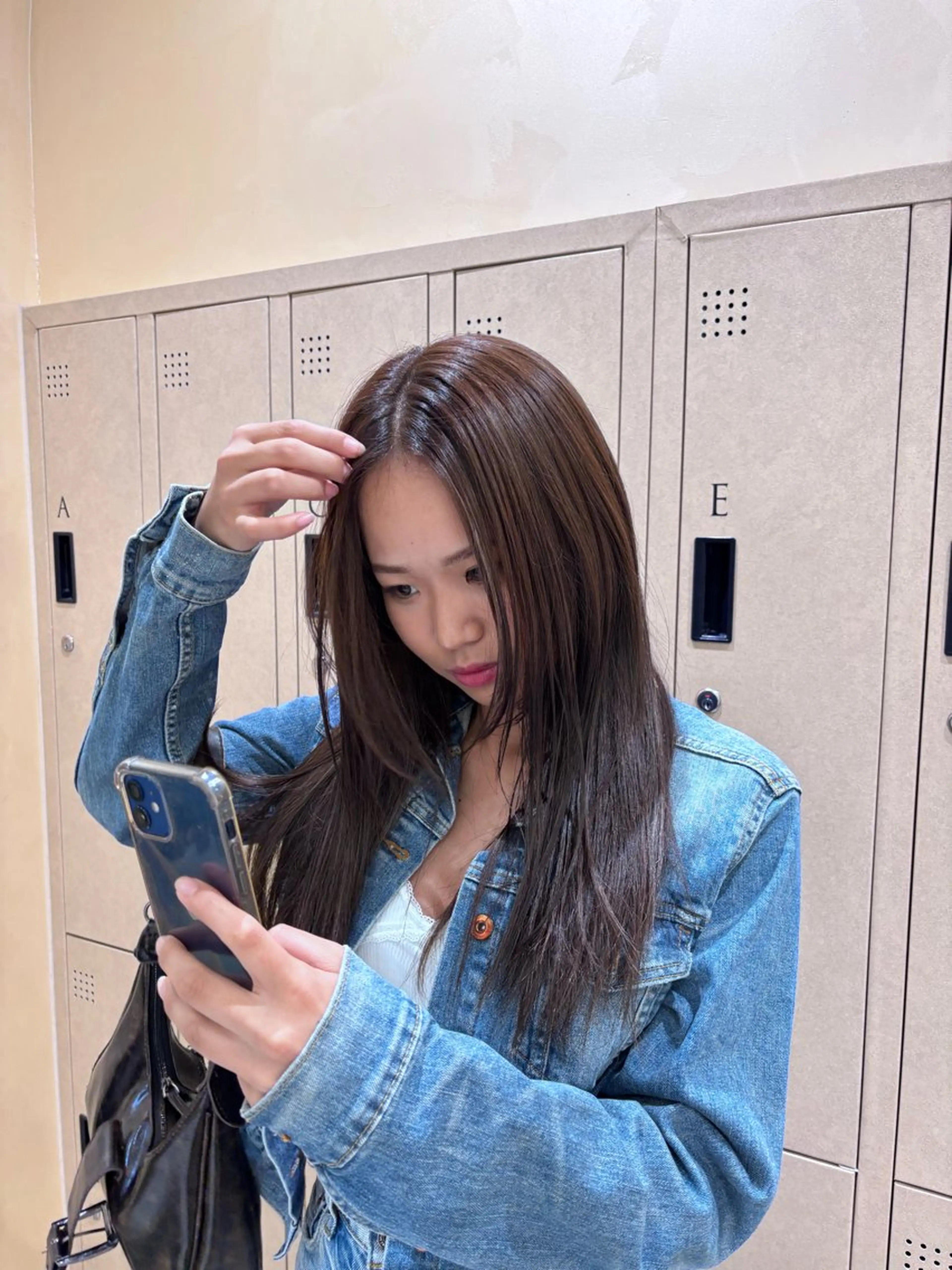 セミロング カラー ブラウンカラー 透明感カラー オリーブブラウン ヘアカラー ヘアセット ハイトーンカラー🫧 🥣KYOKAのヘアスタイル