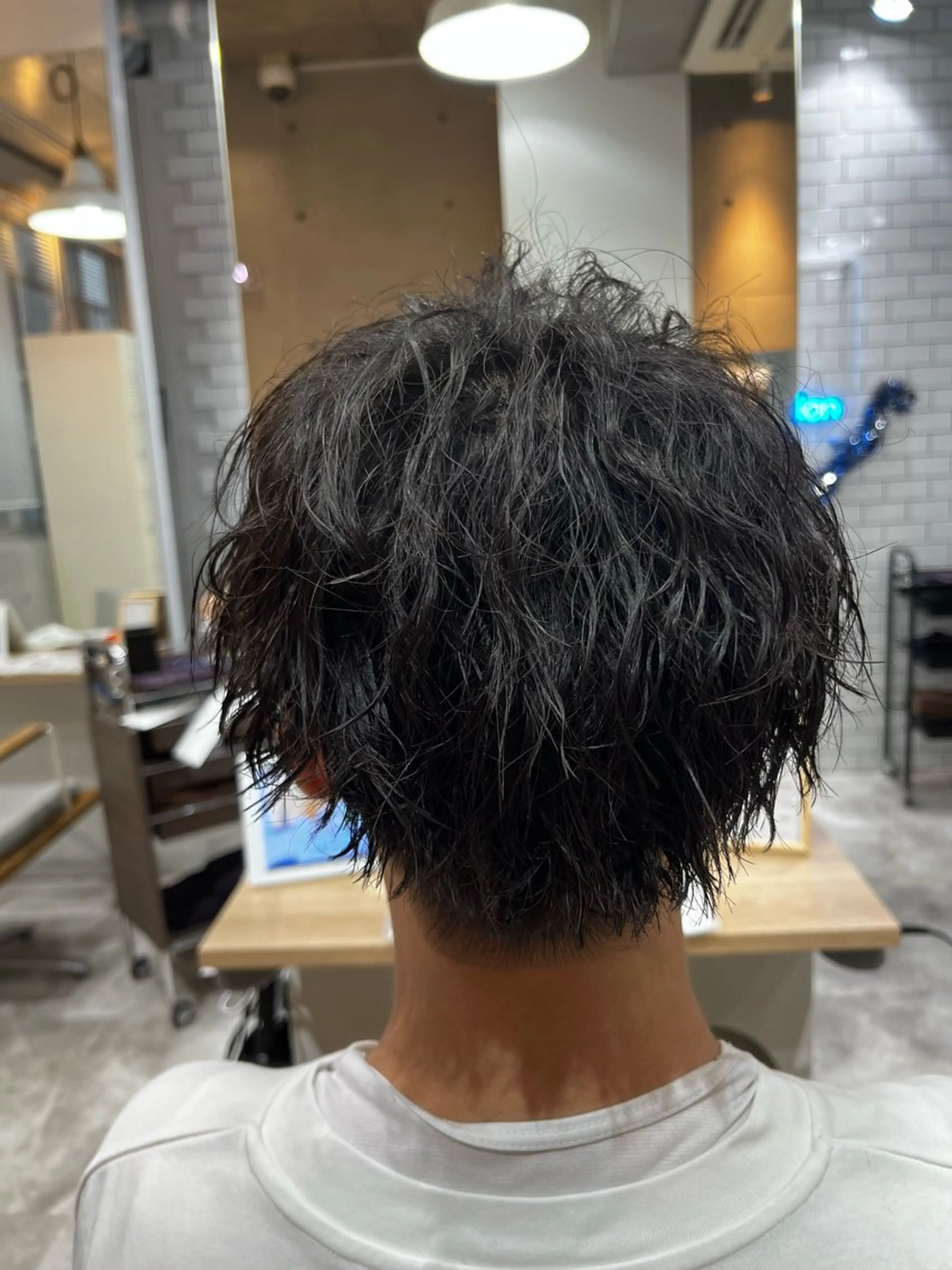 ショート パーマ メンズ メンズパーマ ツイストスパイラルパーマ 波巻きパーマ スパイラルパーマ カット パーマ メンズカット パーマ／稲葉のヘアスタイル