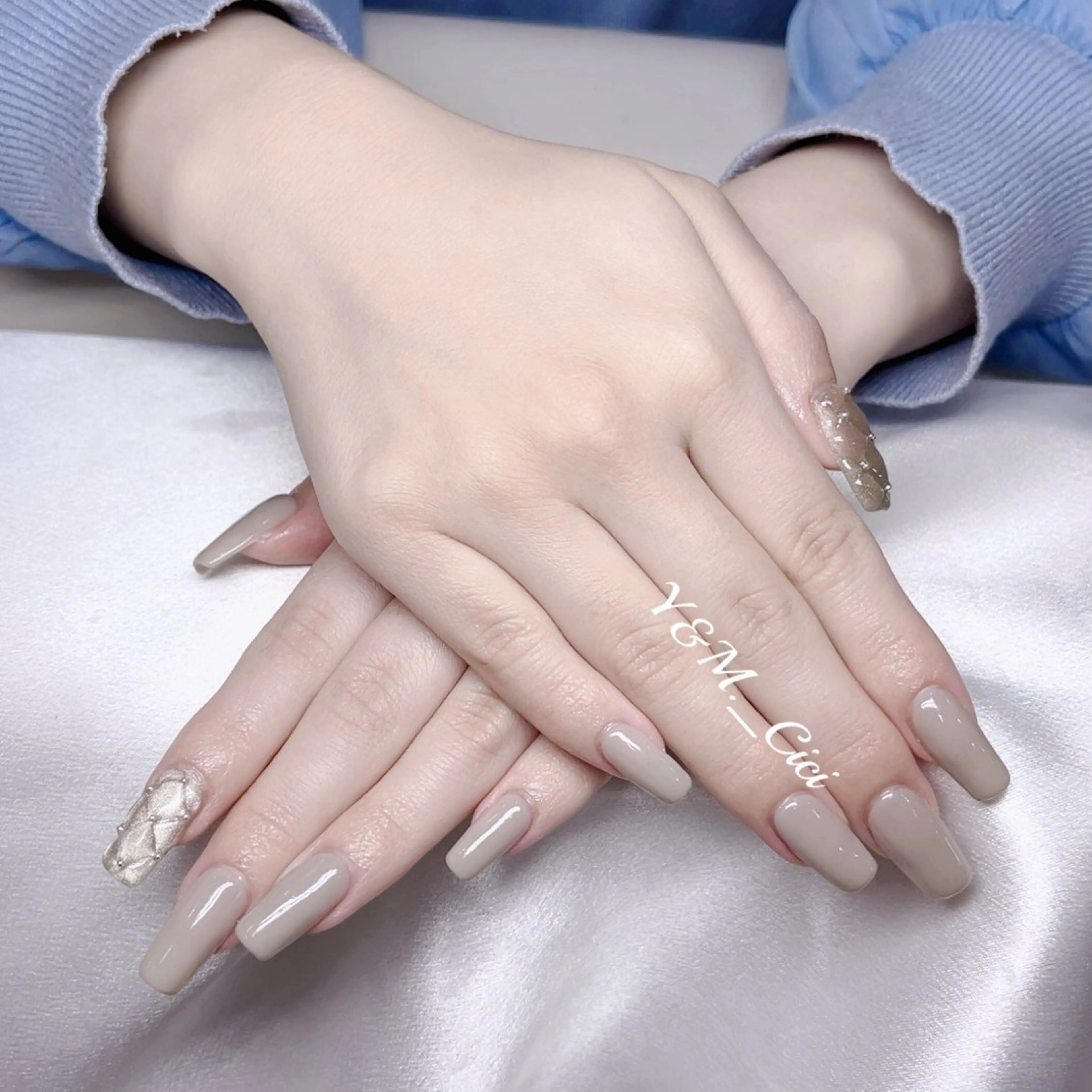 ネイル Ui_Amor (パラジェル)のネイルデザイン