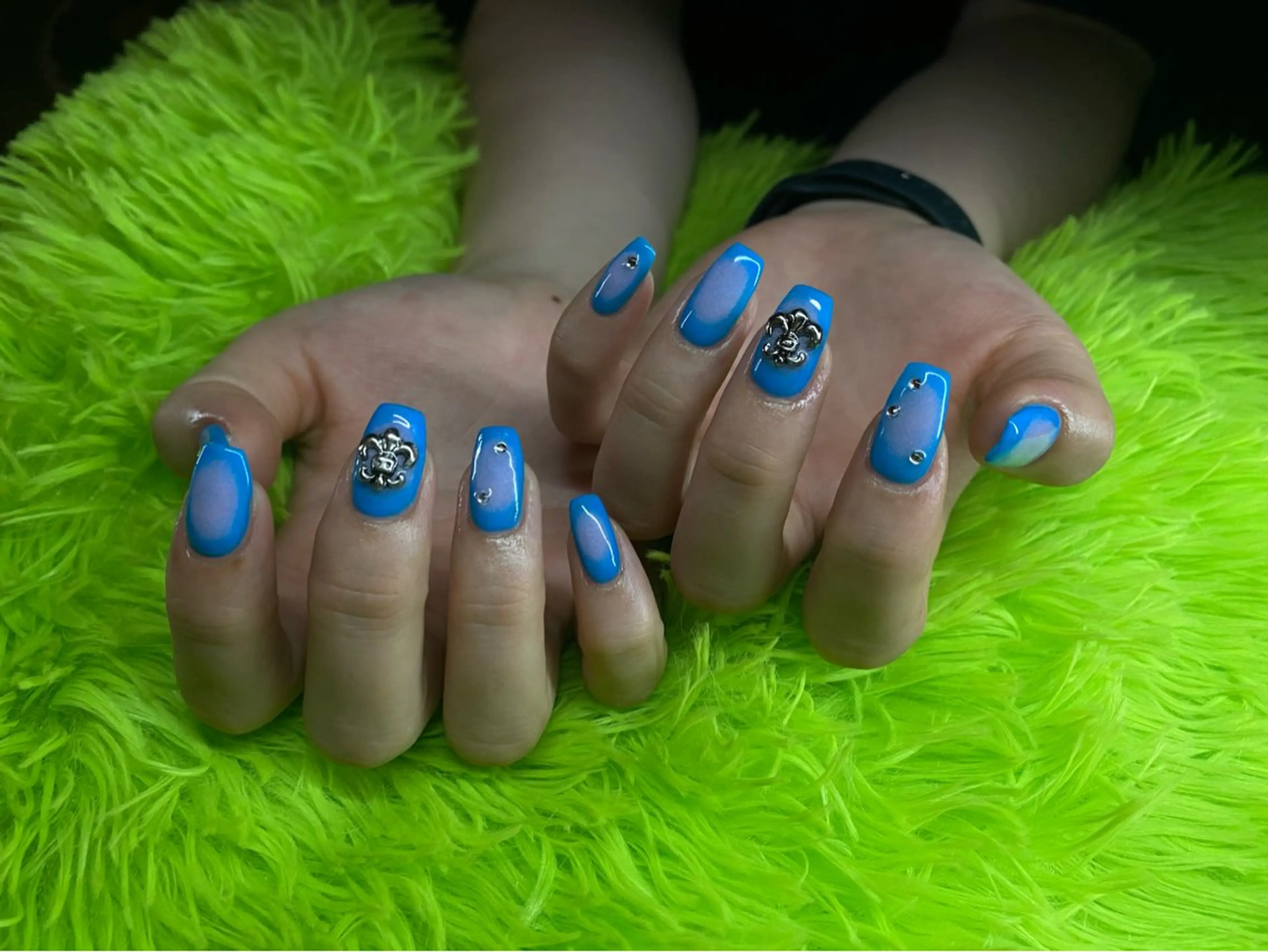 ネイル チークネイル MoA所属・大内 愛美のネイルデザイン