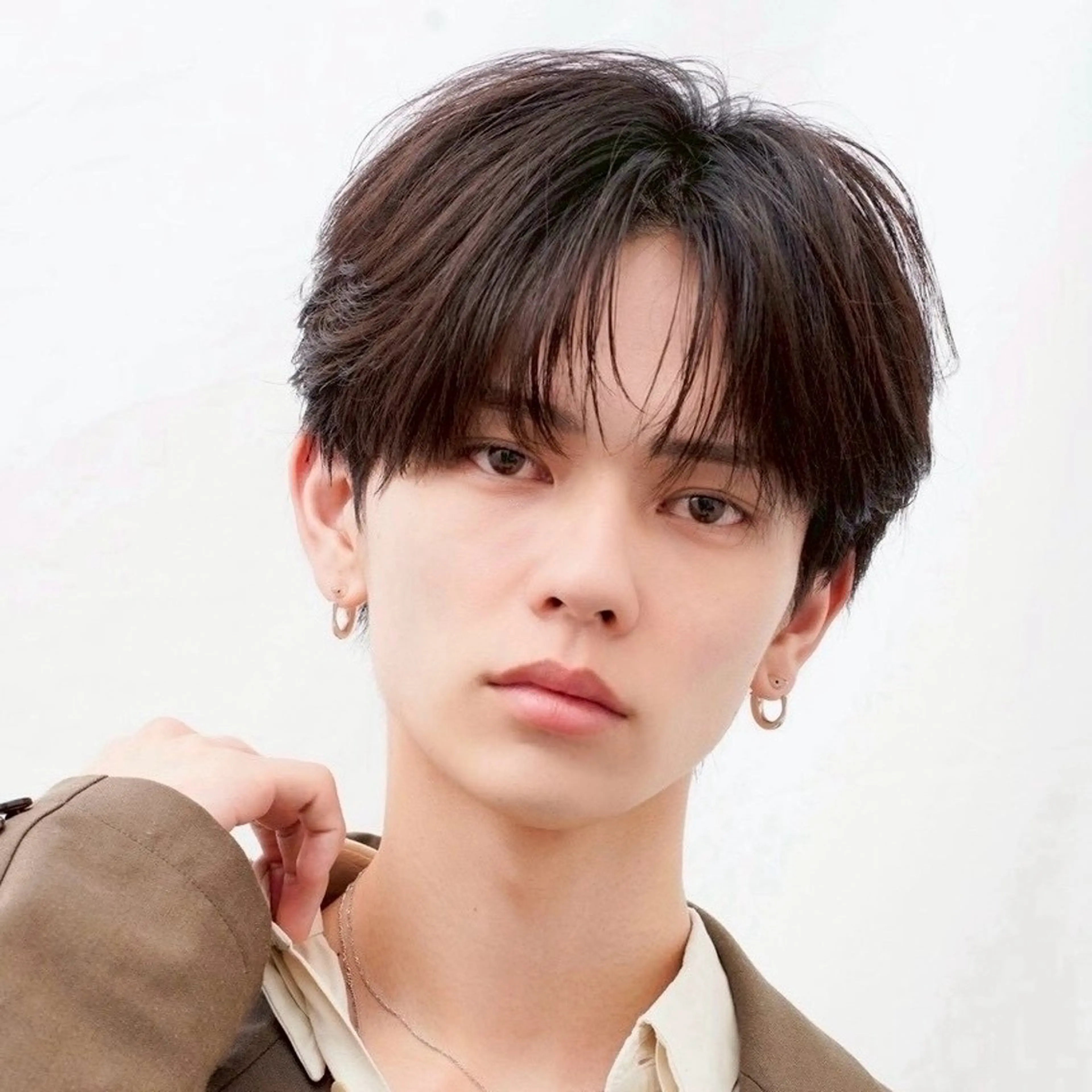 ショート パーマ メンズ センターパート メンズ韓国風 マッシュ メンズパーマ シースルーマッシュ カット パーマ トリートメント 【パーマの達人】 💎メンズ特化🔥徹のヘアスタイル