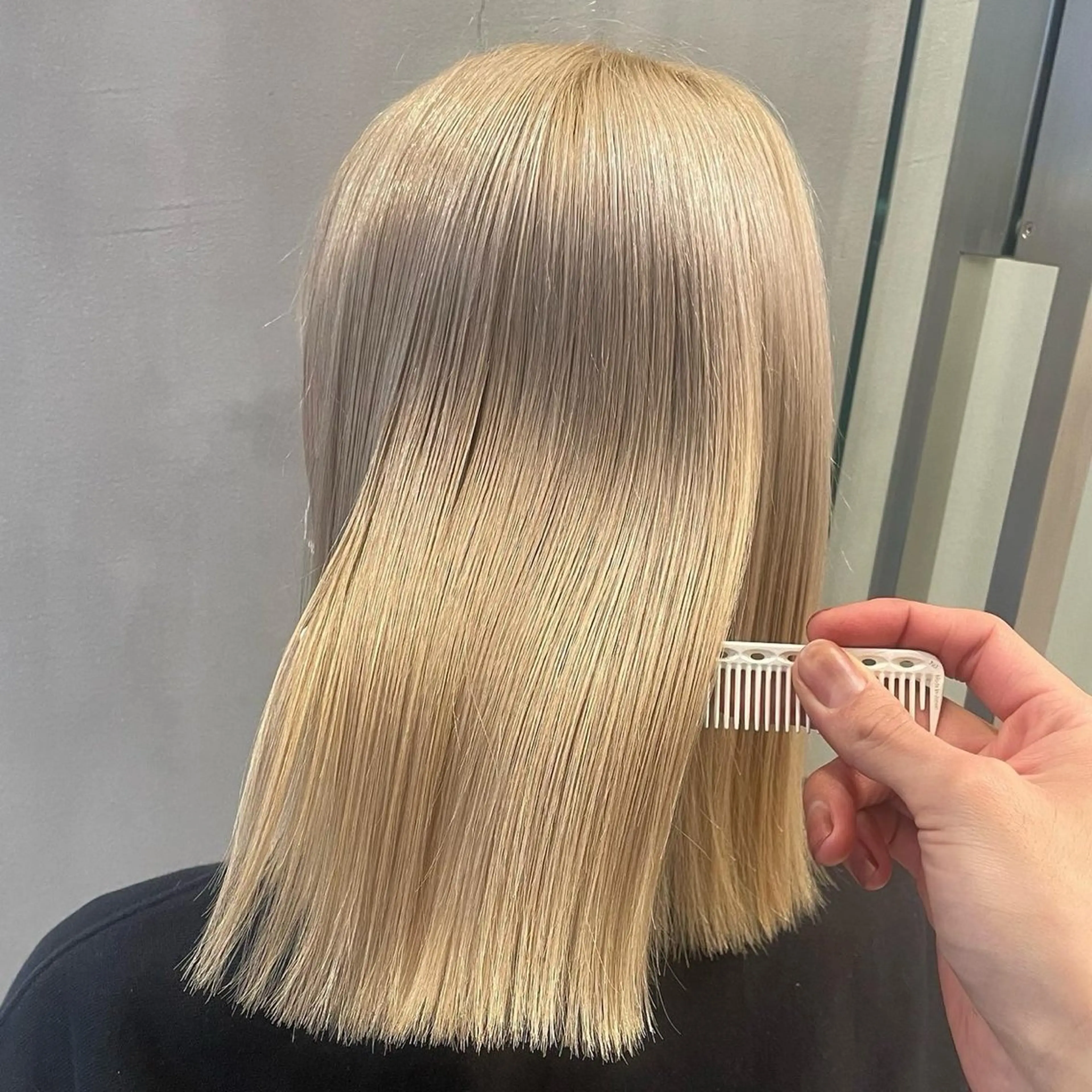 ミディアム Unami _koharuのヘアスタイル