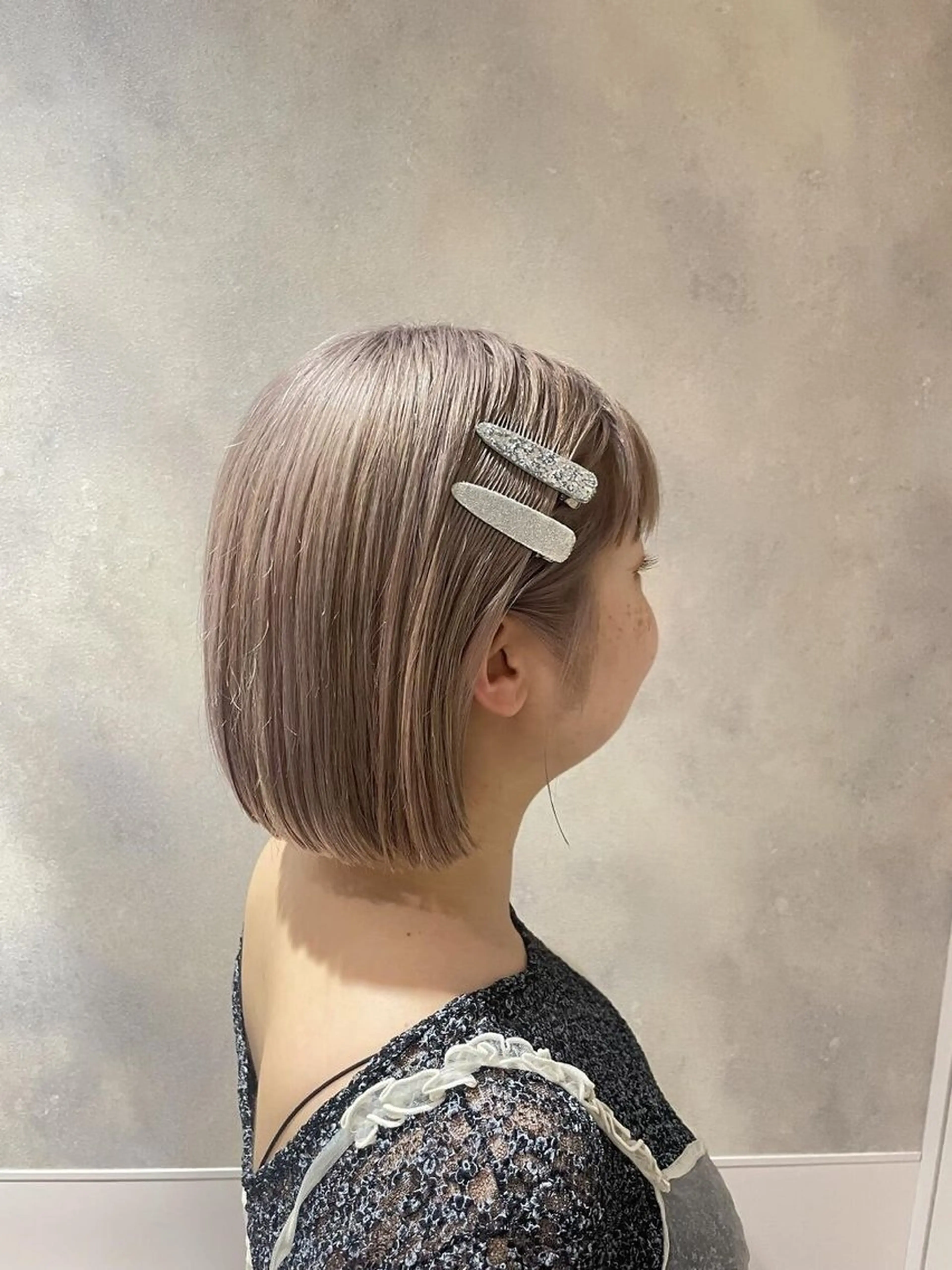 ミディアム カラー 渡邊 美優のヘアスタイル