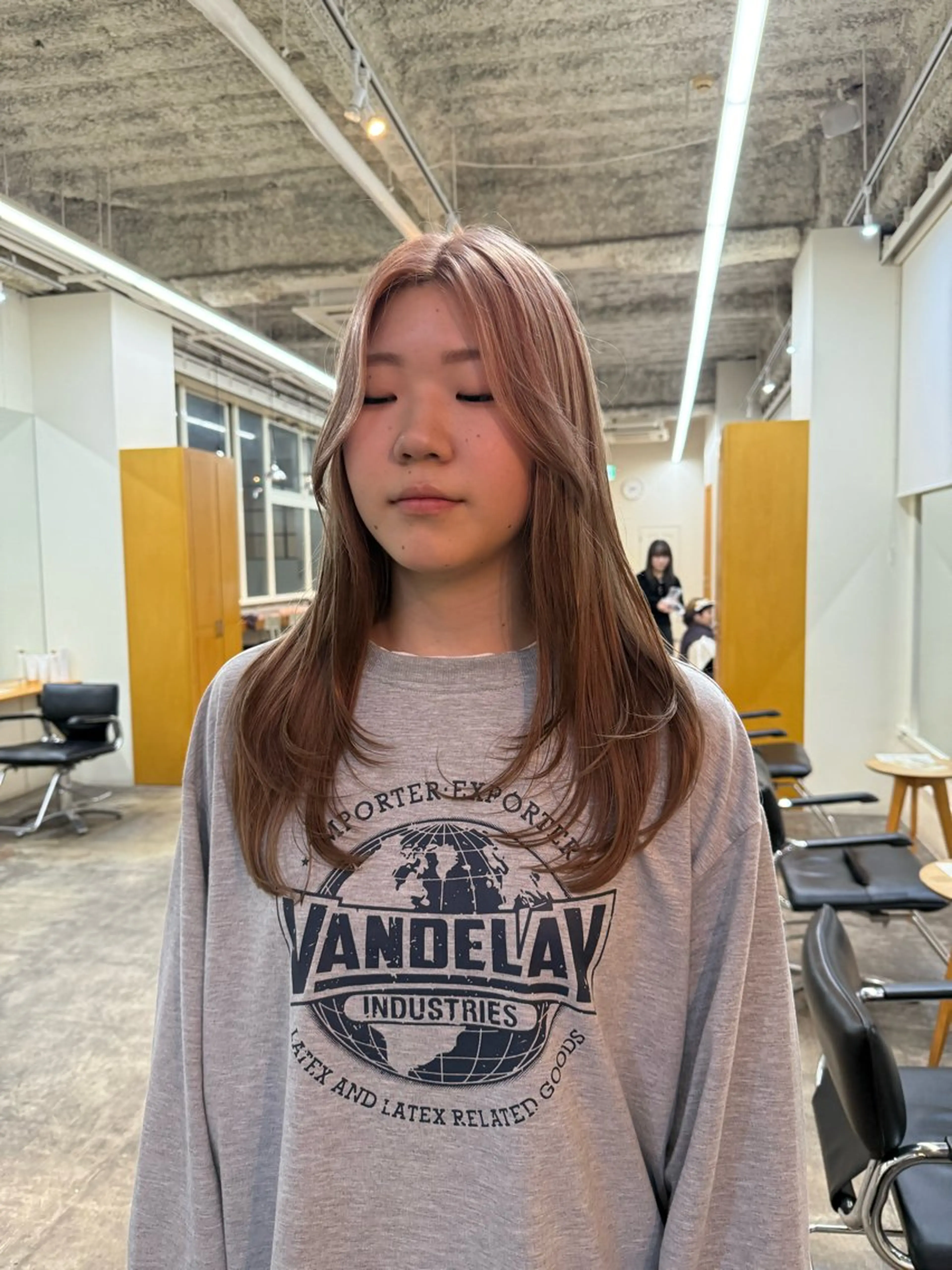 ミディアム カット MION✂️ 似合わせカットのヘアスタイル