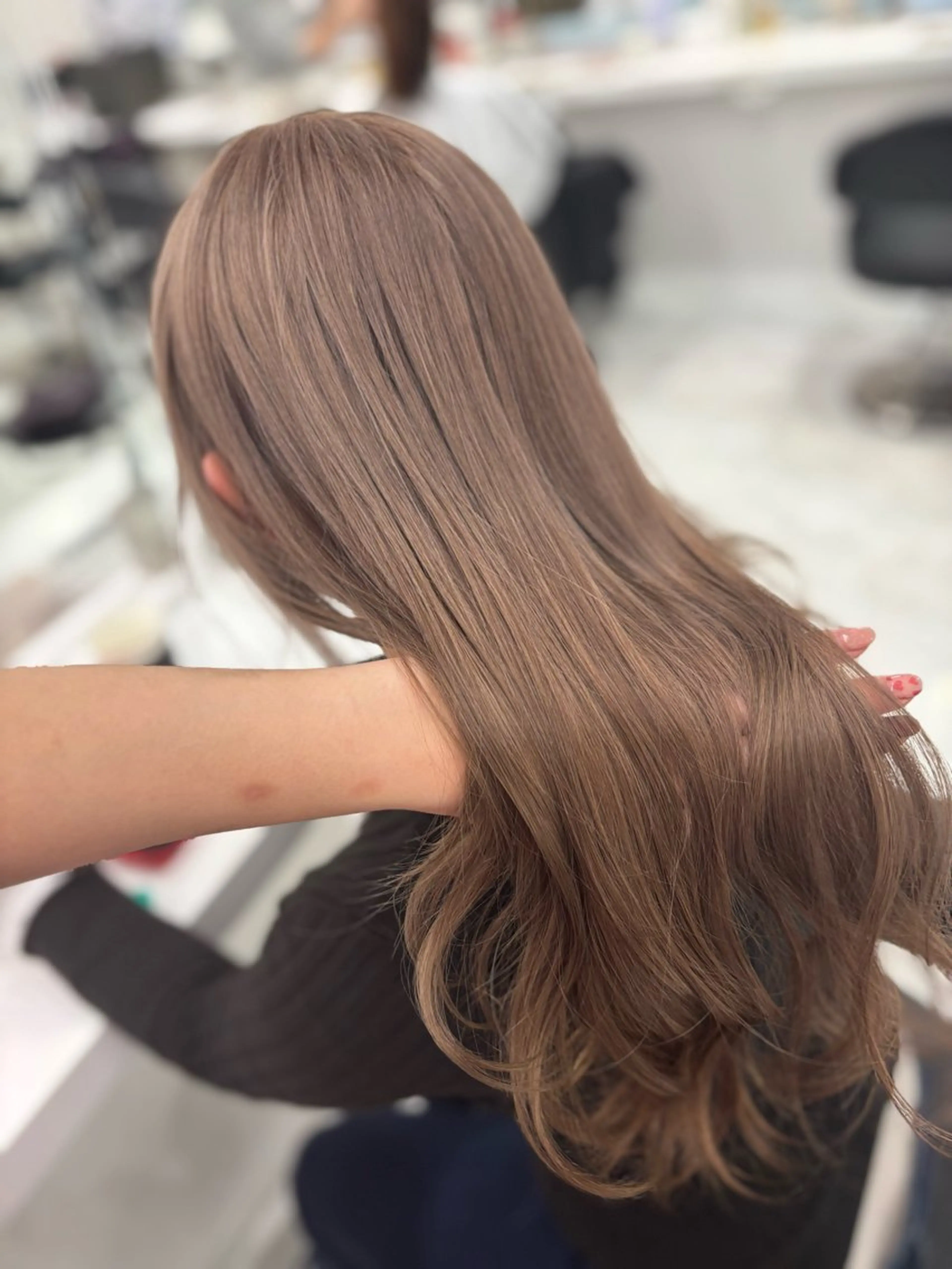 ロング カラー ヘアアレンジ ヘアカラー トリートメント 透明感💕今っぽ似合 わせ𝐍𝐨. 𝟏のヘアスタイル