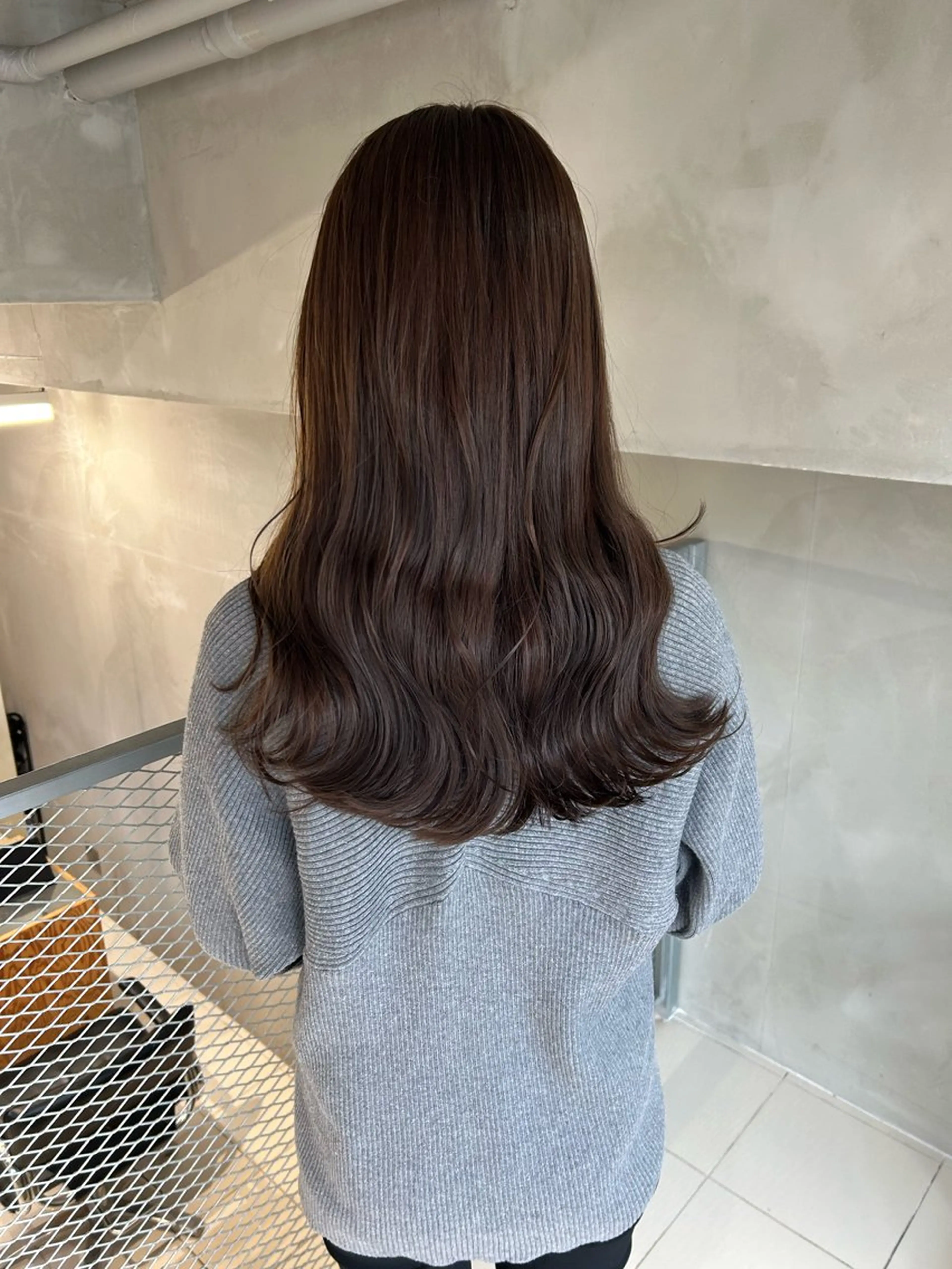 ロング カラー ベージュカラー オリーブベージュ カット ヘアカラー トリートメント 透明感カラー🫧 nanohaのヘアスタイル