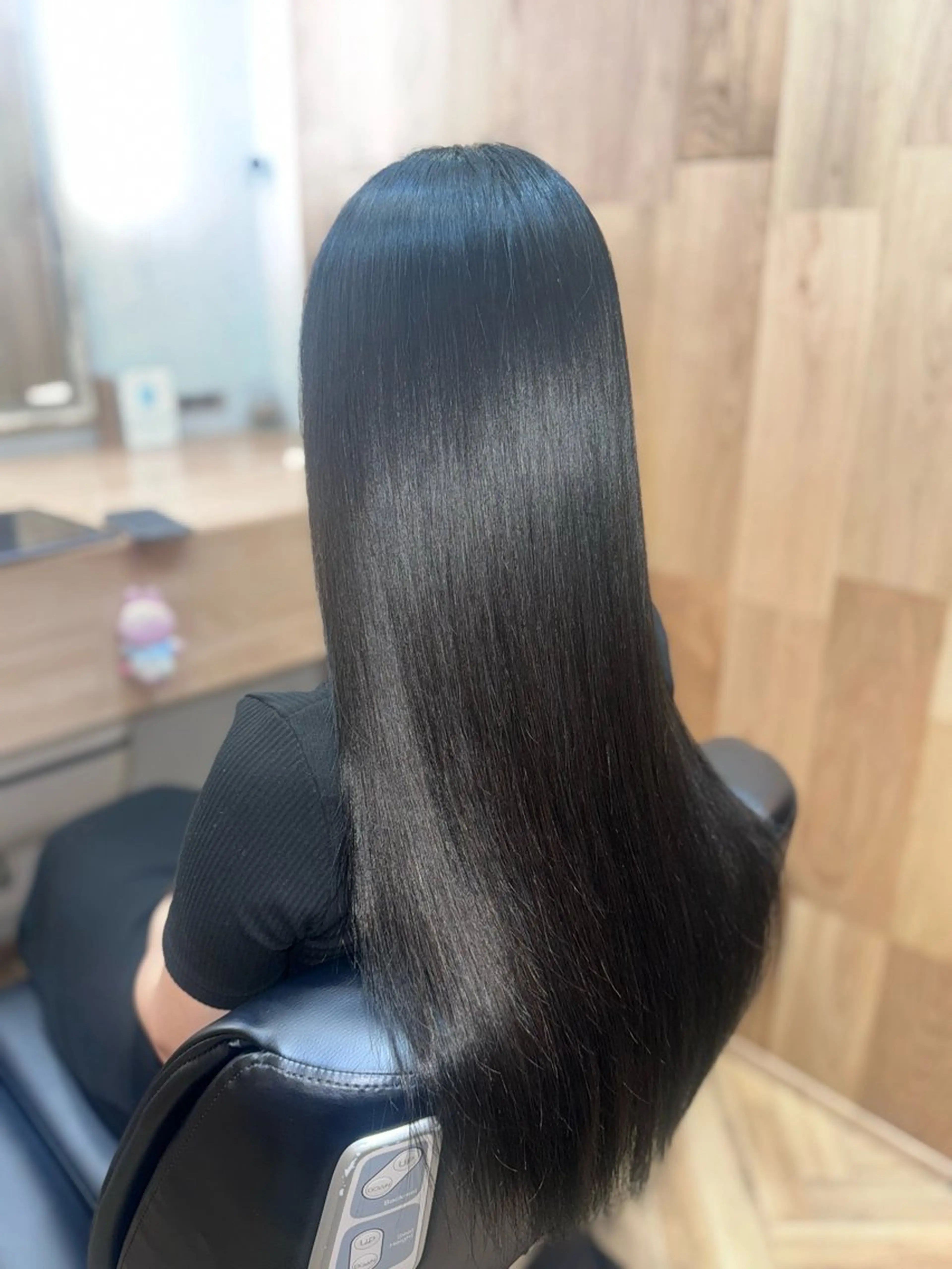 話題の髪質改善メテオトリートメント＋カットの写真