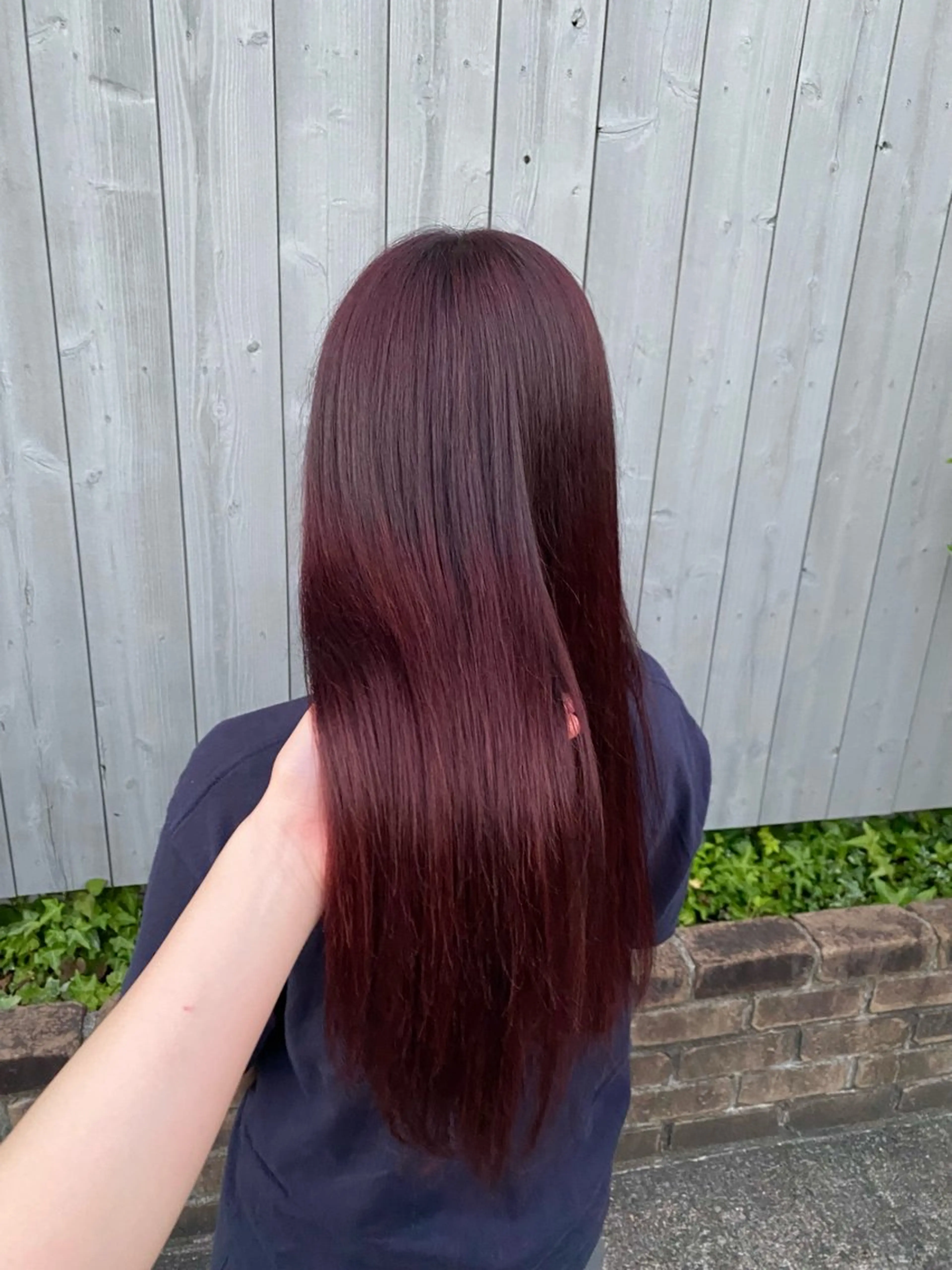 ロング カラー ボルドーカラー Ludwig AIRIのヘアスタイル