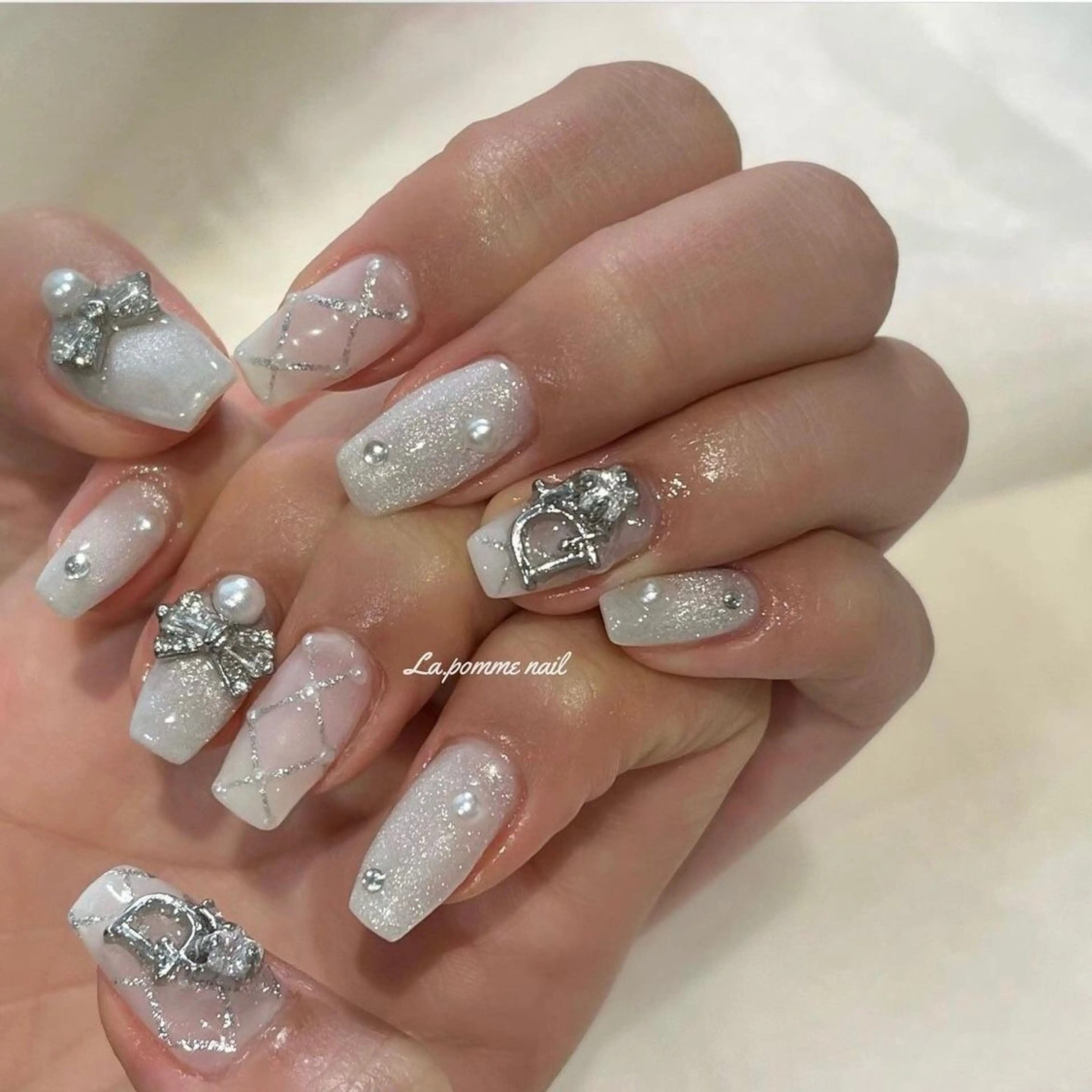 ネイル グラデーション ラメ(グリッター) マグネットネイル ミラーネイル ニュアンスネイル ハンドネイル Lumi de nailsのネイルデザイン